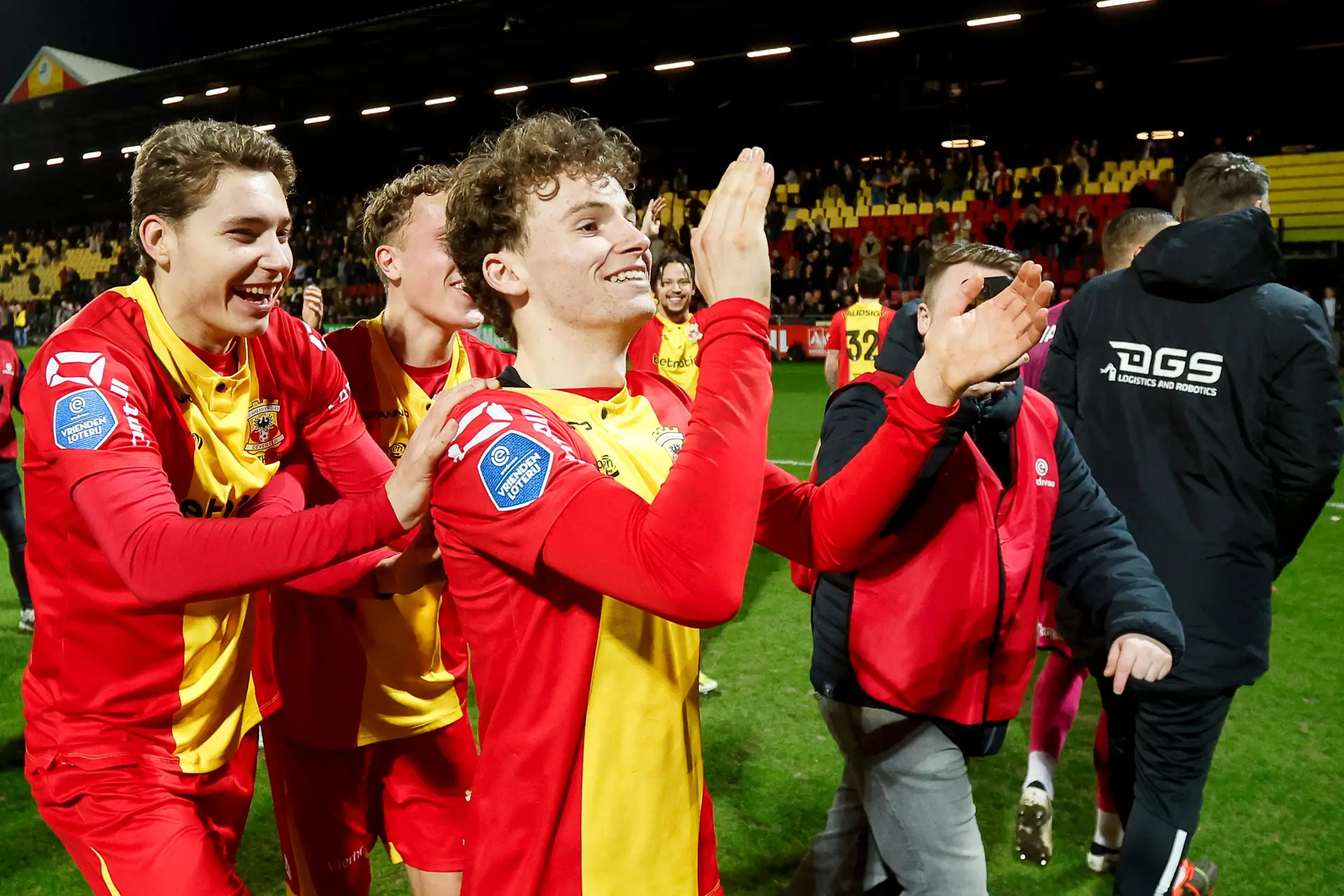 Heracles wint met 2-0 van Go Ahead Eagles