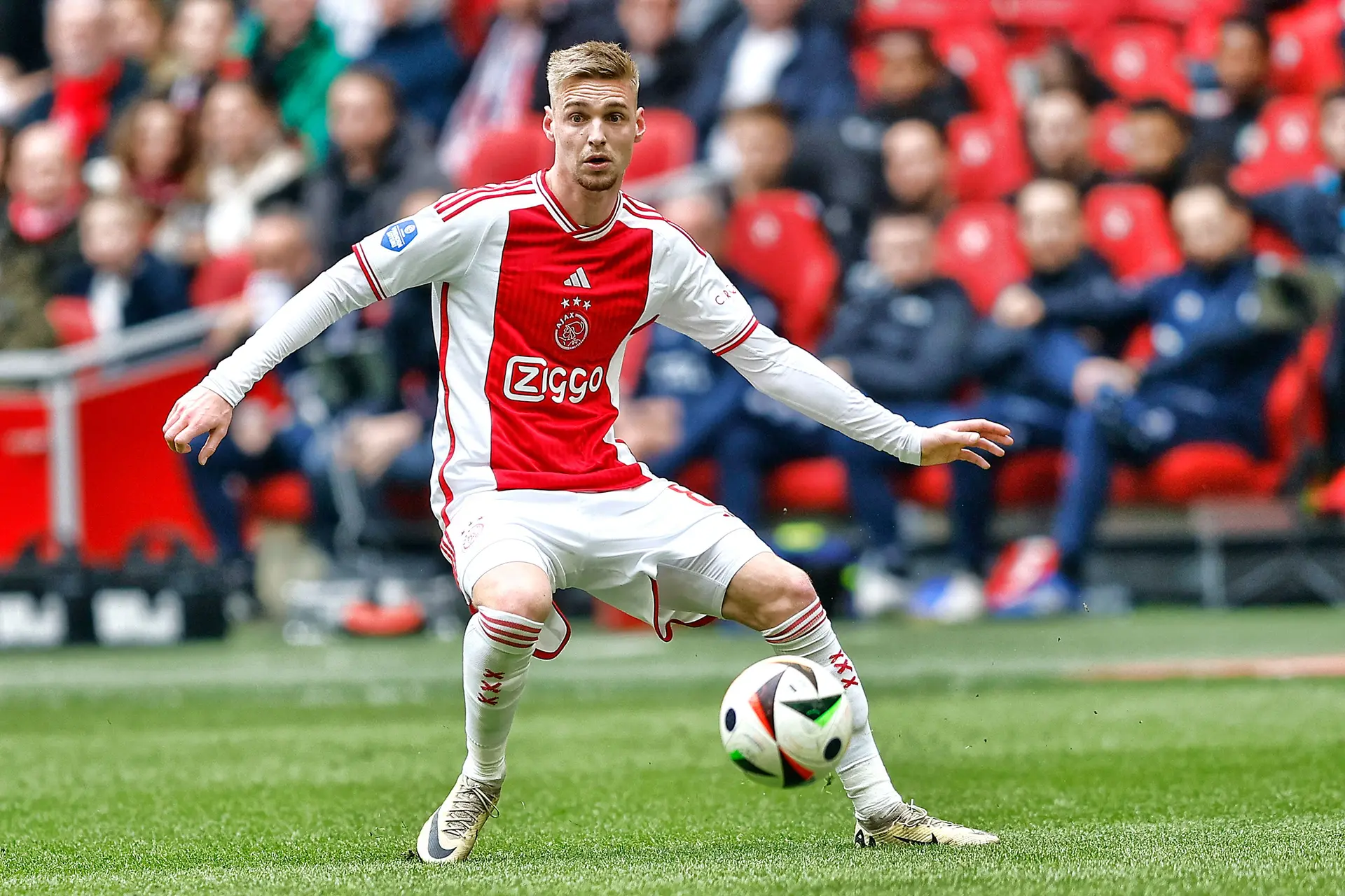 Taylor: 'Misschien deze wedstrijd niet goede voorbeeld, maar voor ons als team nu fijn om zo te spelen'