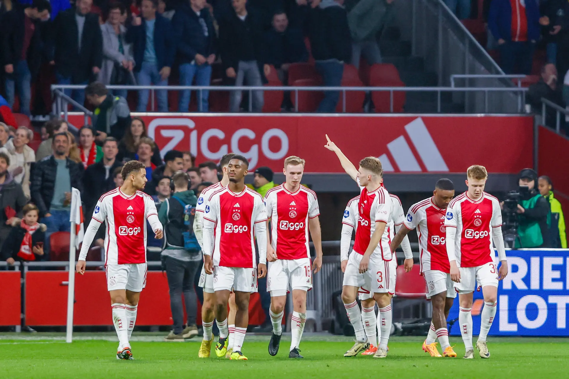 LIVE 21.00 uur | Ajax - Go Ahead Eagles (1-0)