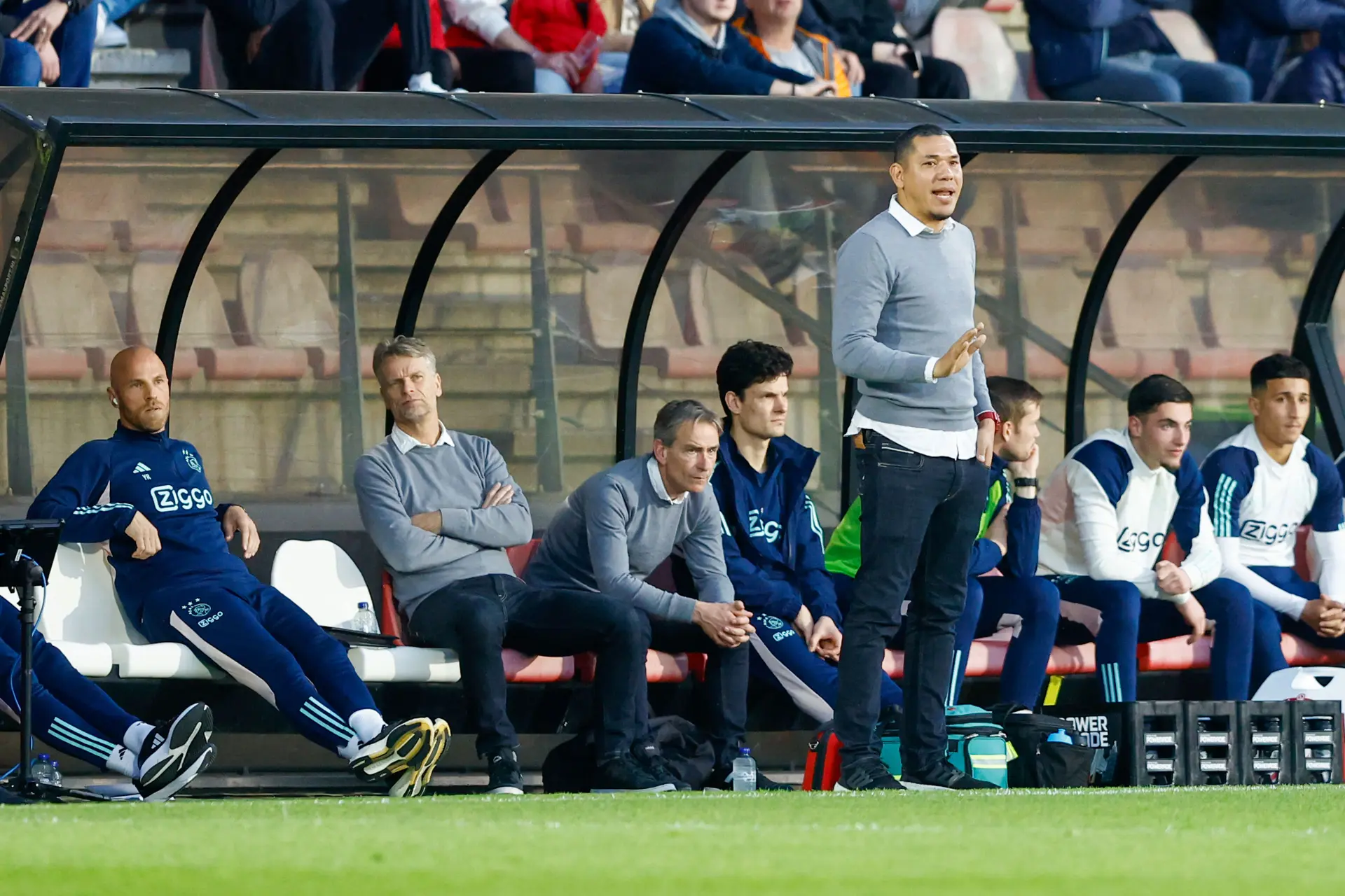 Maduro weet Jong Ajax als coach-voor-een-dag onvoldoende te inspireren