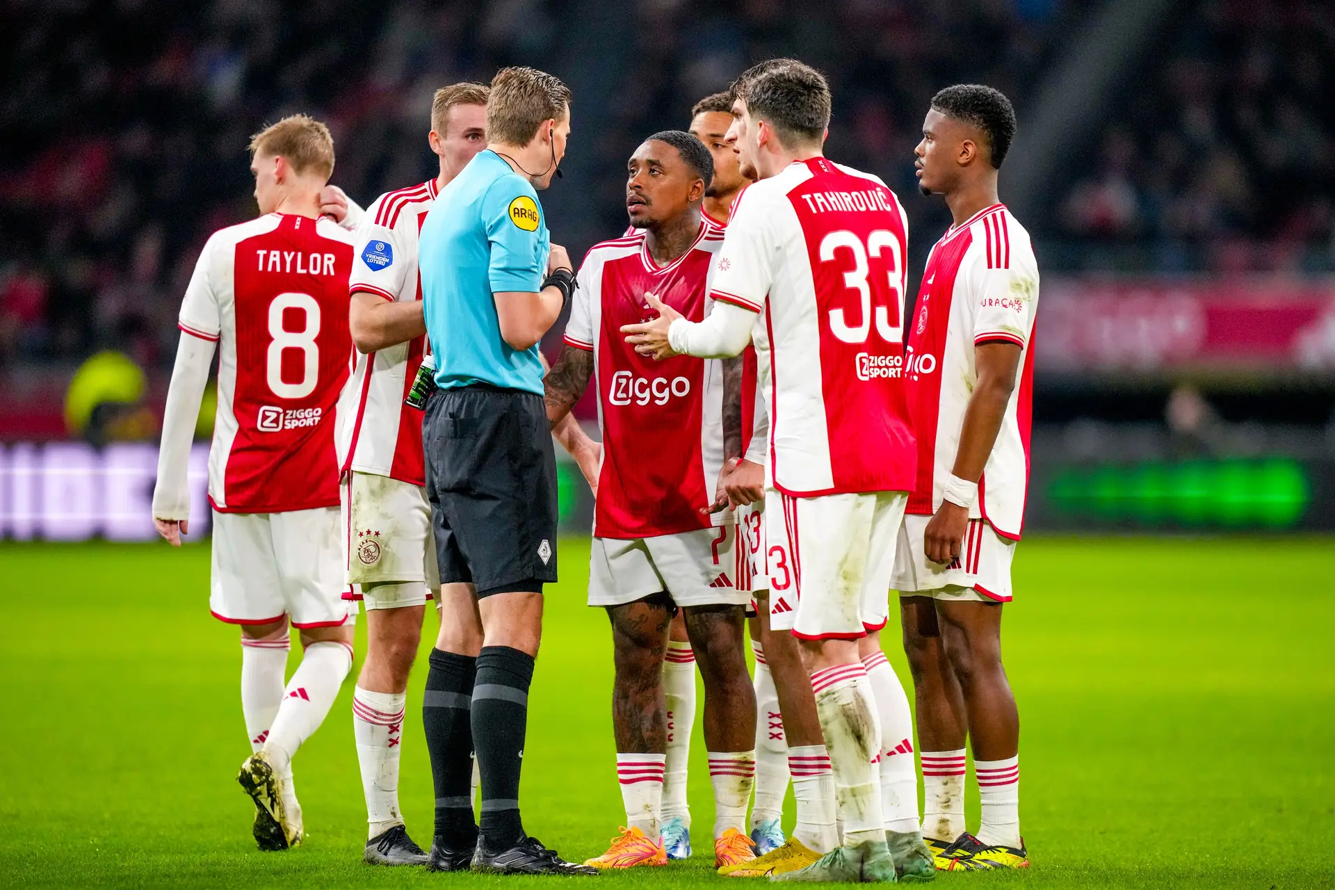 NB: 'Het was vooral een hele domme overtreding van Bergwijn'