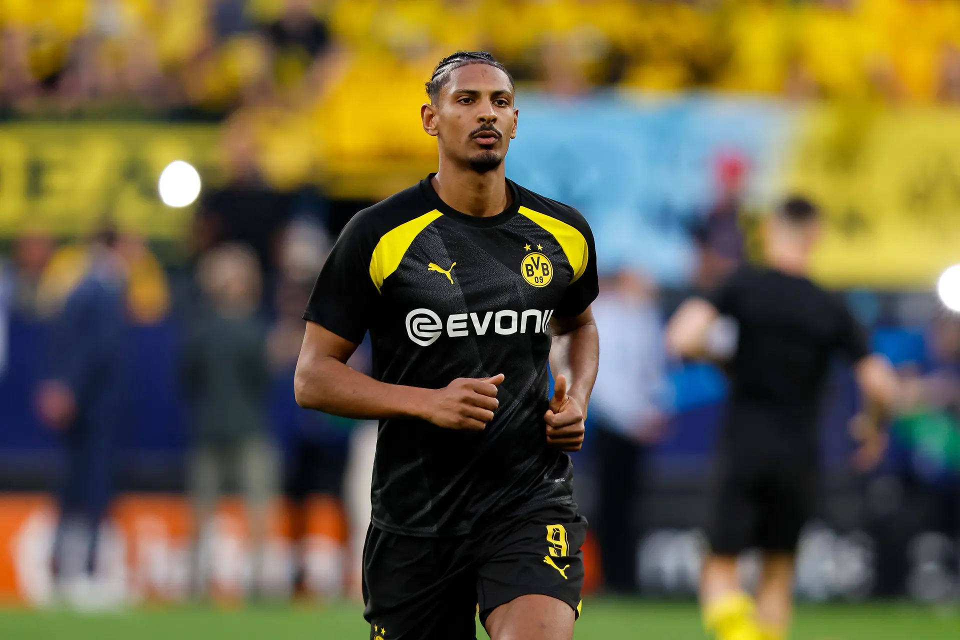 Haller verlaat Borussia Dortmund tijdelijk: 'Dat gunnen we hem van harte'