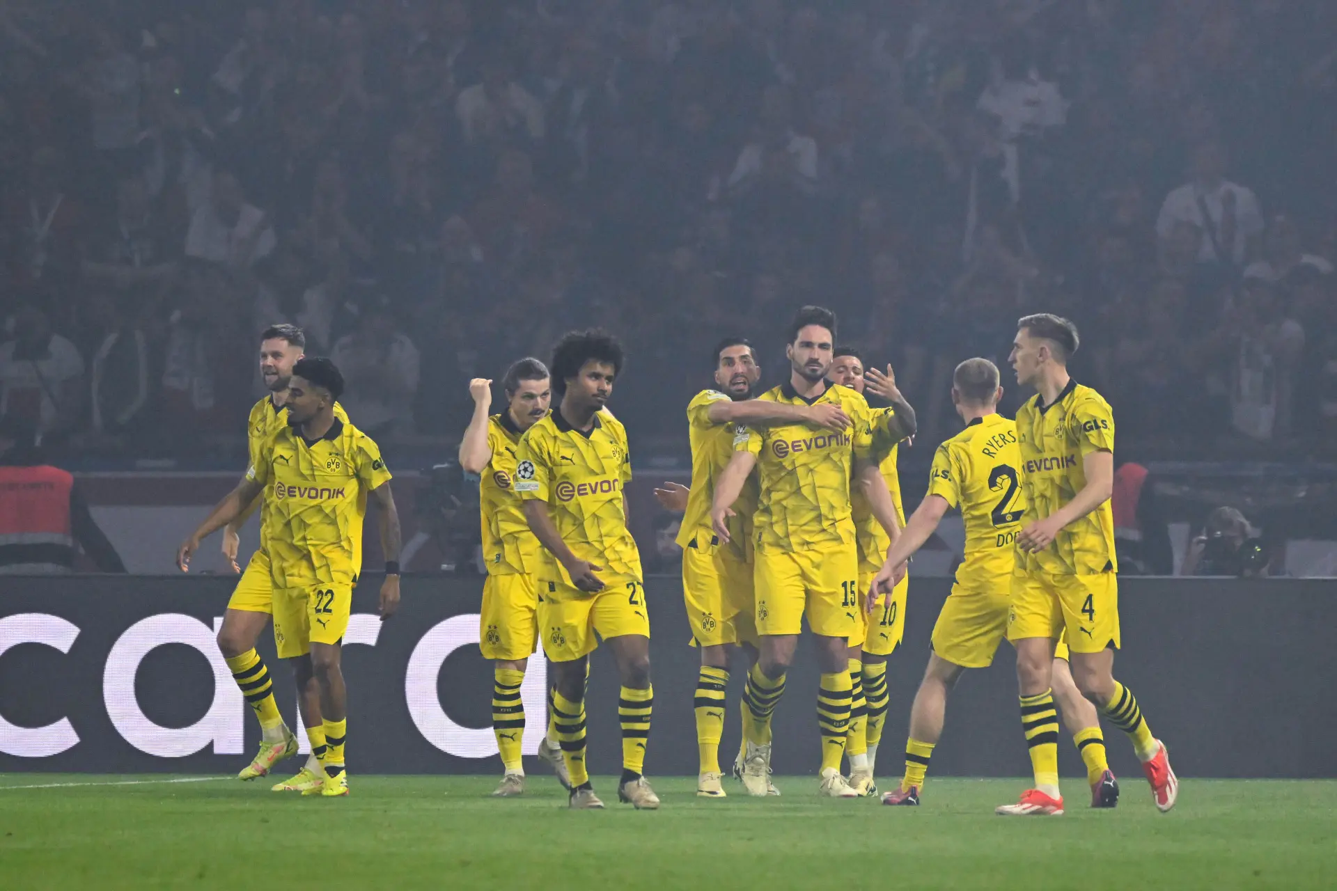 Borussia Dortmund houdt stand tegen Paris Saint-Germain en is Champions League-finalist