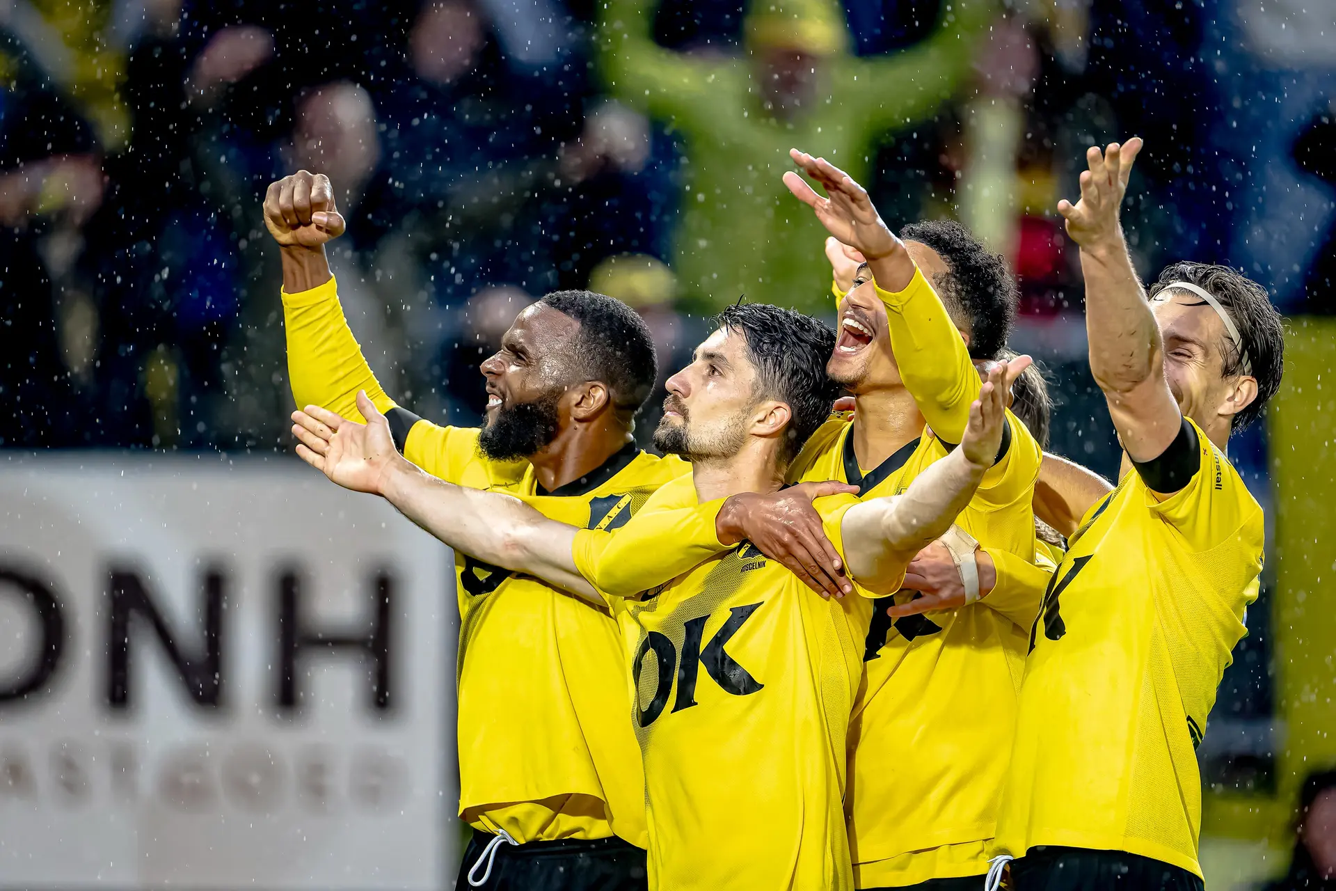 NAC Breda klopt negenkoppig Excelsior en zet grote stap richting Eredivisie