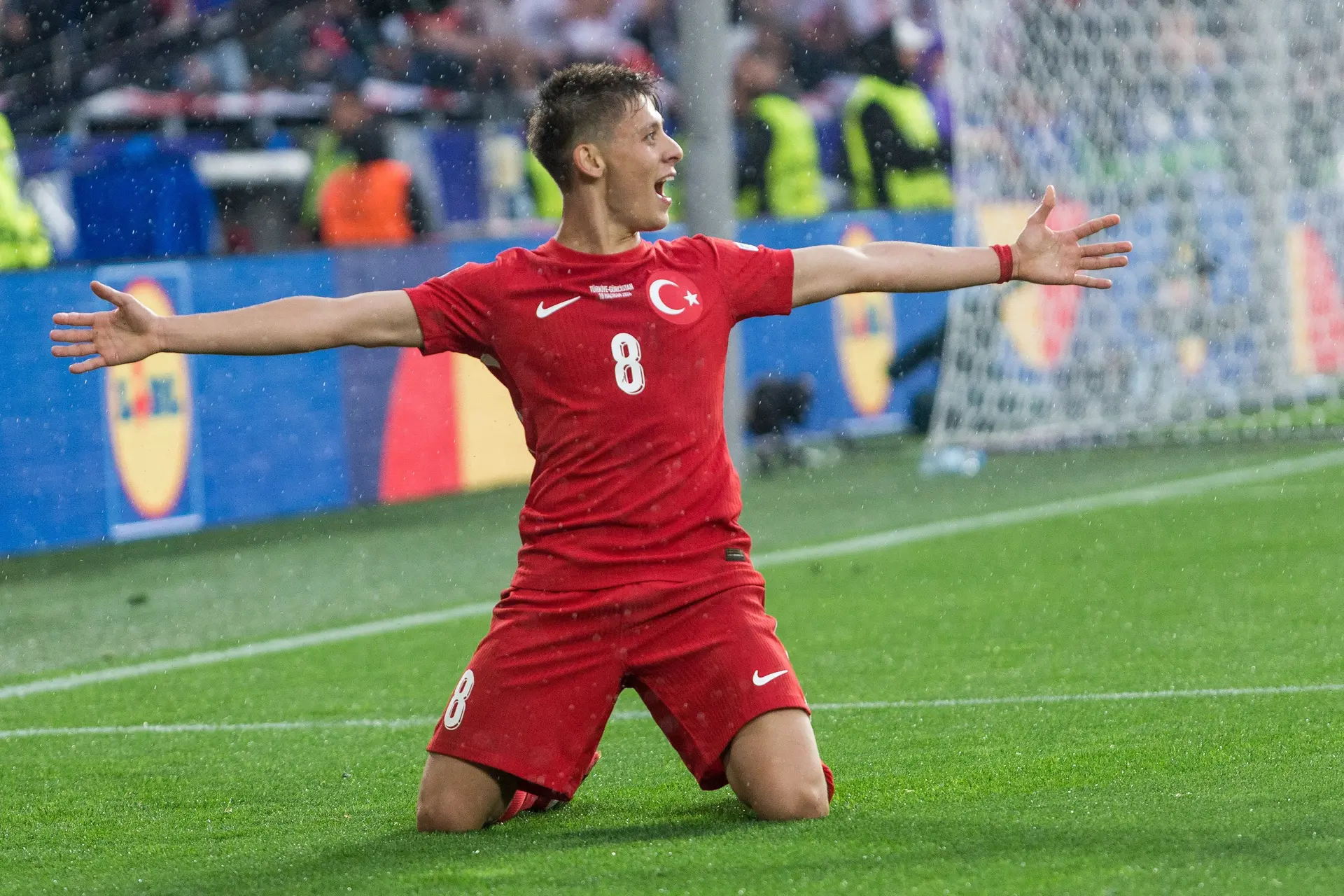 Lerby verwacht weinig speeltijd voor Güler bij Real Madrid: 'Moet voor twee jaar bij Ajax komen'