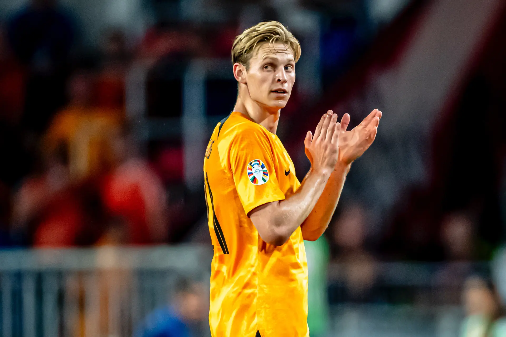 De Jong terug op trainingsveld Nederlands elftal: 'De volgende stap is gezet'