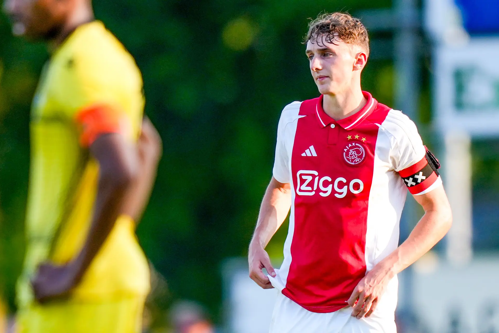 Preseason: Baas blinkt uit als centrale verdediger, concurrent Sosa ondermaats