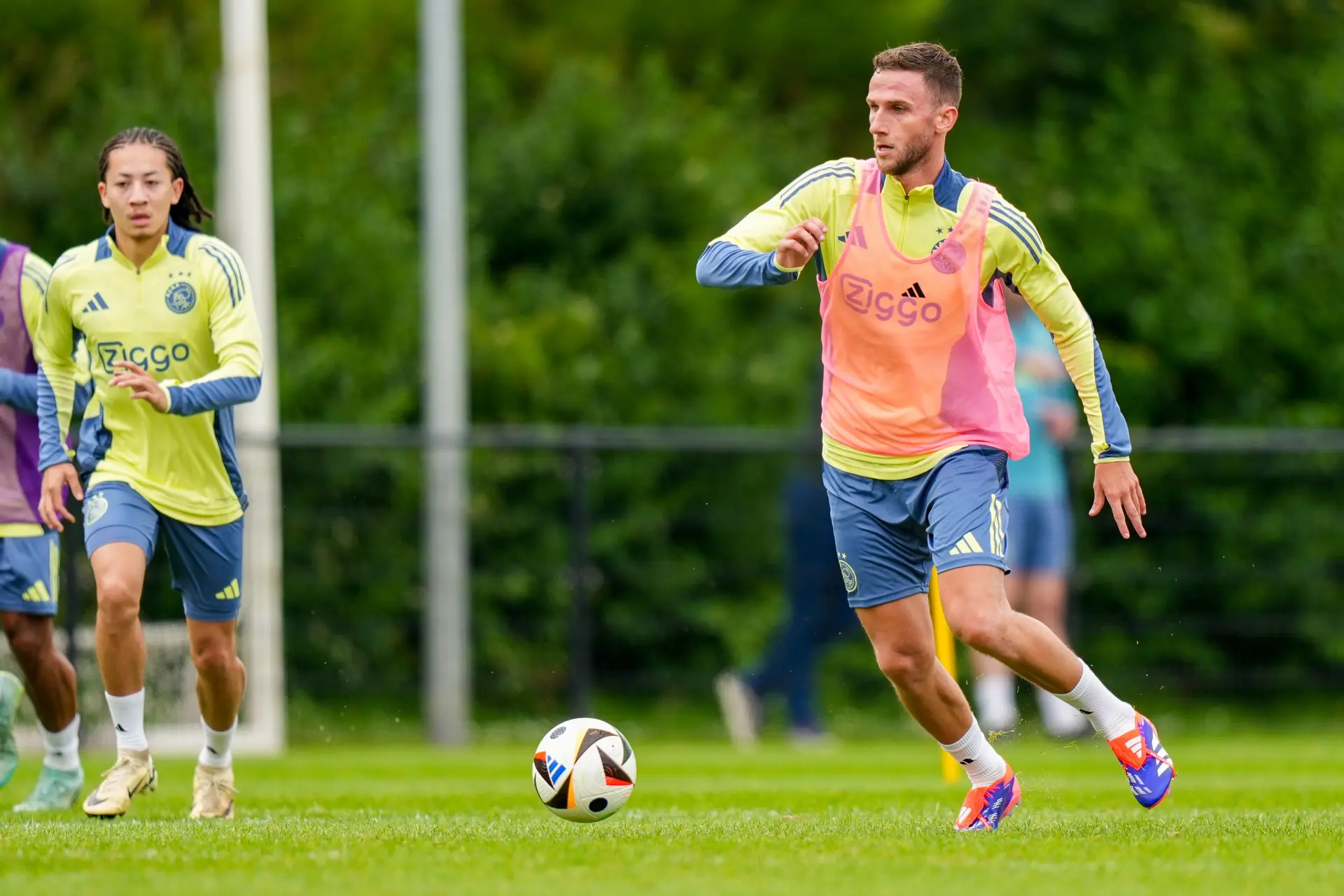 [Update] TG: 'Como en Osasuna eveneens concreet voor Van den Boomen'