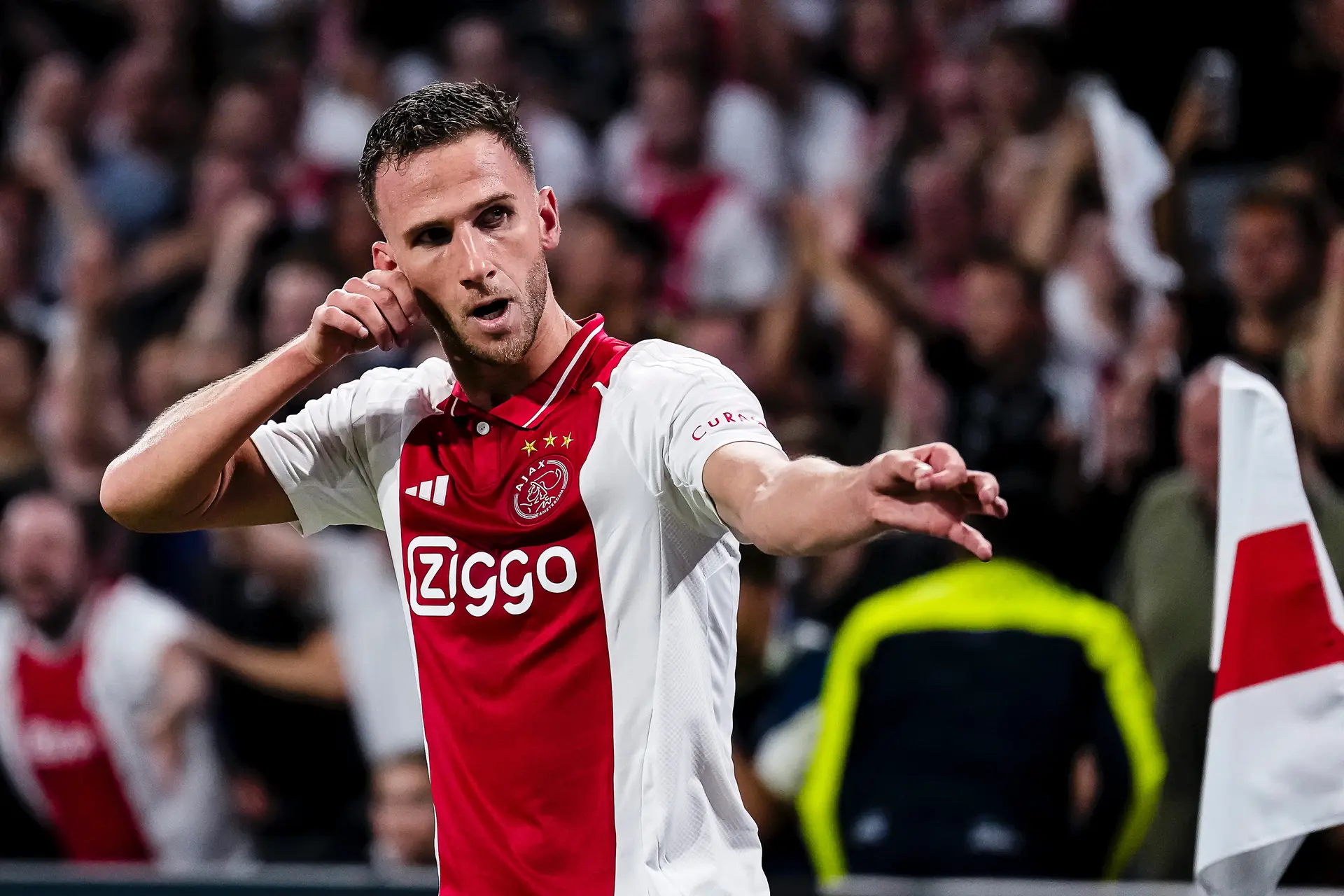 Wie was jouw Man of the Match tijdens het duel Ajax - FK Vojvodina?