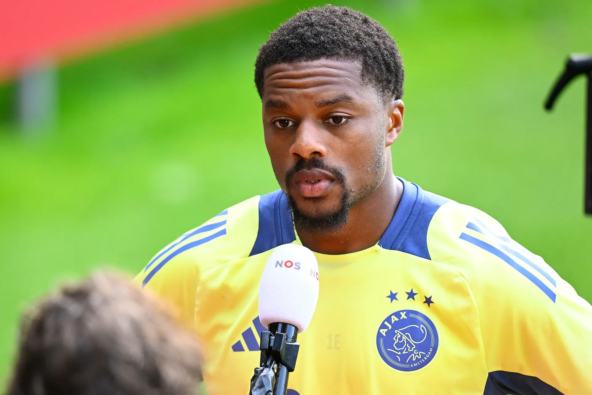 Akpom eerlijk over kansen: 'Dan is het misschien beter om verder te kijken'