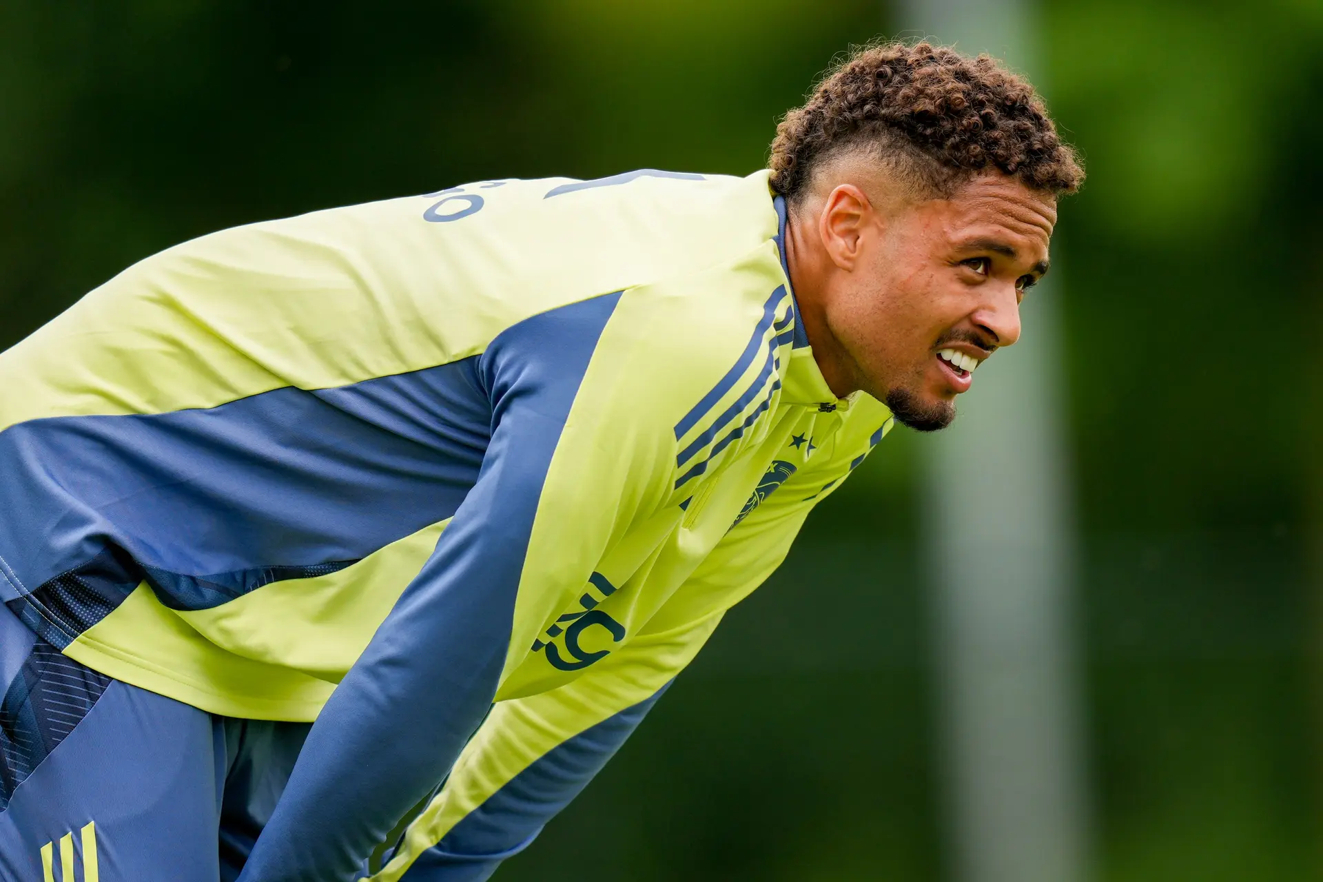 Rensch traint al niet meer mee bij Ajax; talentvolle Alders sluit aan bij hoofdmacht