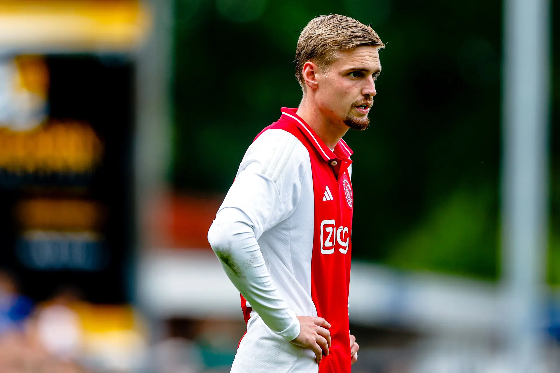 Taylor vertrekt niet zomaar bij Ajax: 'Speel al vanaf mijn achtste voor de club waar ik fan van ben'