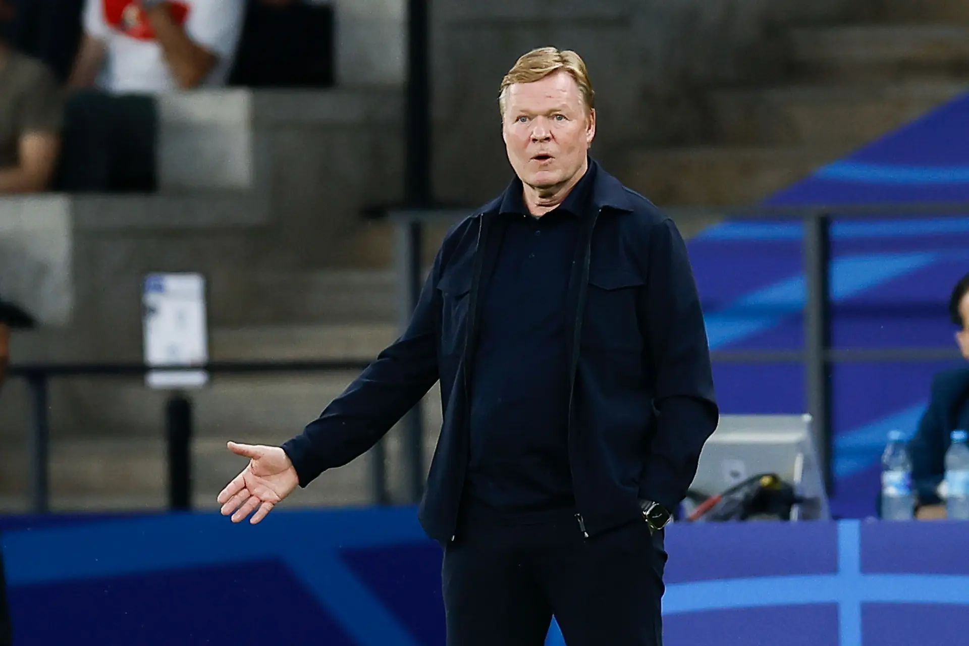 Koeman zag zijn ploeg Turkije in de wedstrijd helpen: 'Dat moet je ze niet geven'