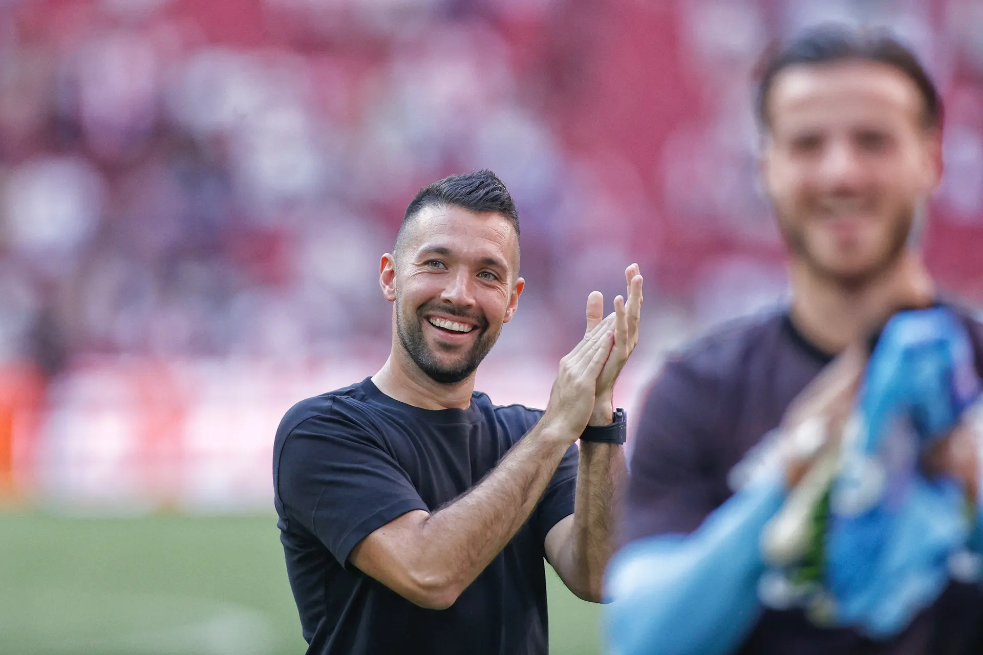 Farioli ziet Ajax stapjes maken: 'Met meer vertrouwen wordt het spel ook vloeiender'
