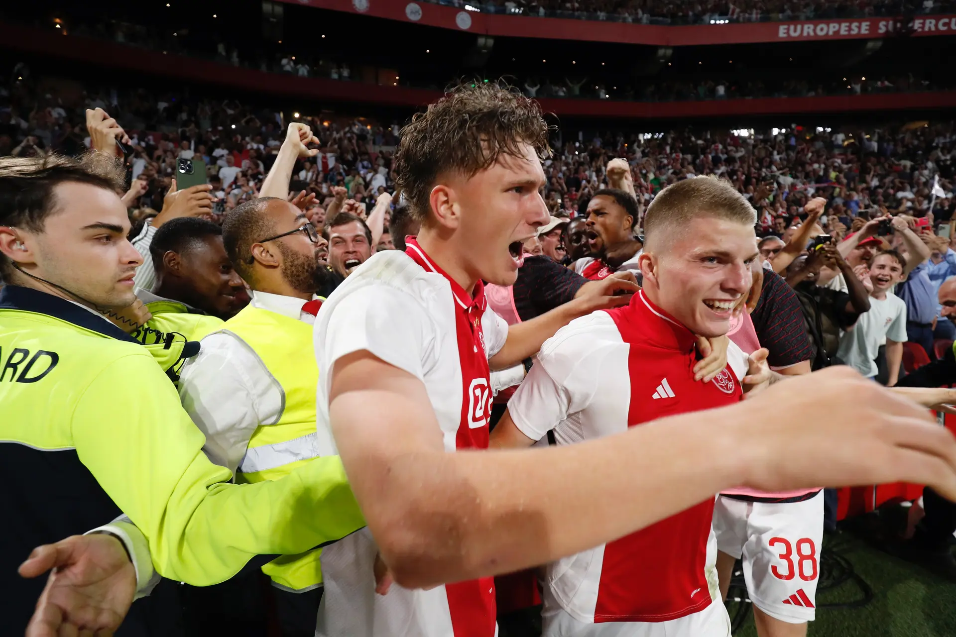 Farioli erg trots op Godts en Gaaei: 'Zij gingen echt met big balls achter die bal staan'