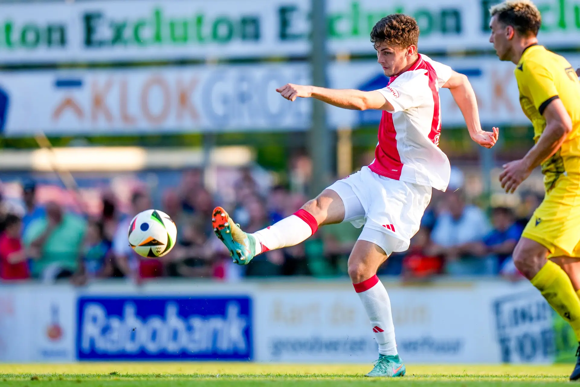 De Telegraaf: 'Ajax lijkt tweetal overbodige spelers toch nog kwijt te raken'