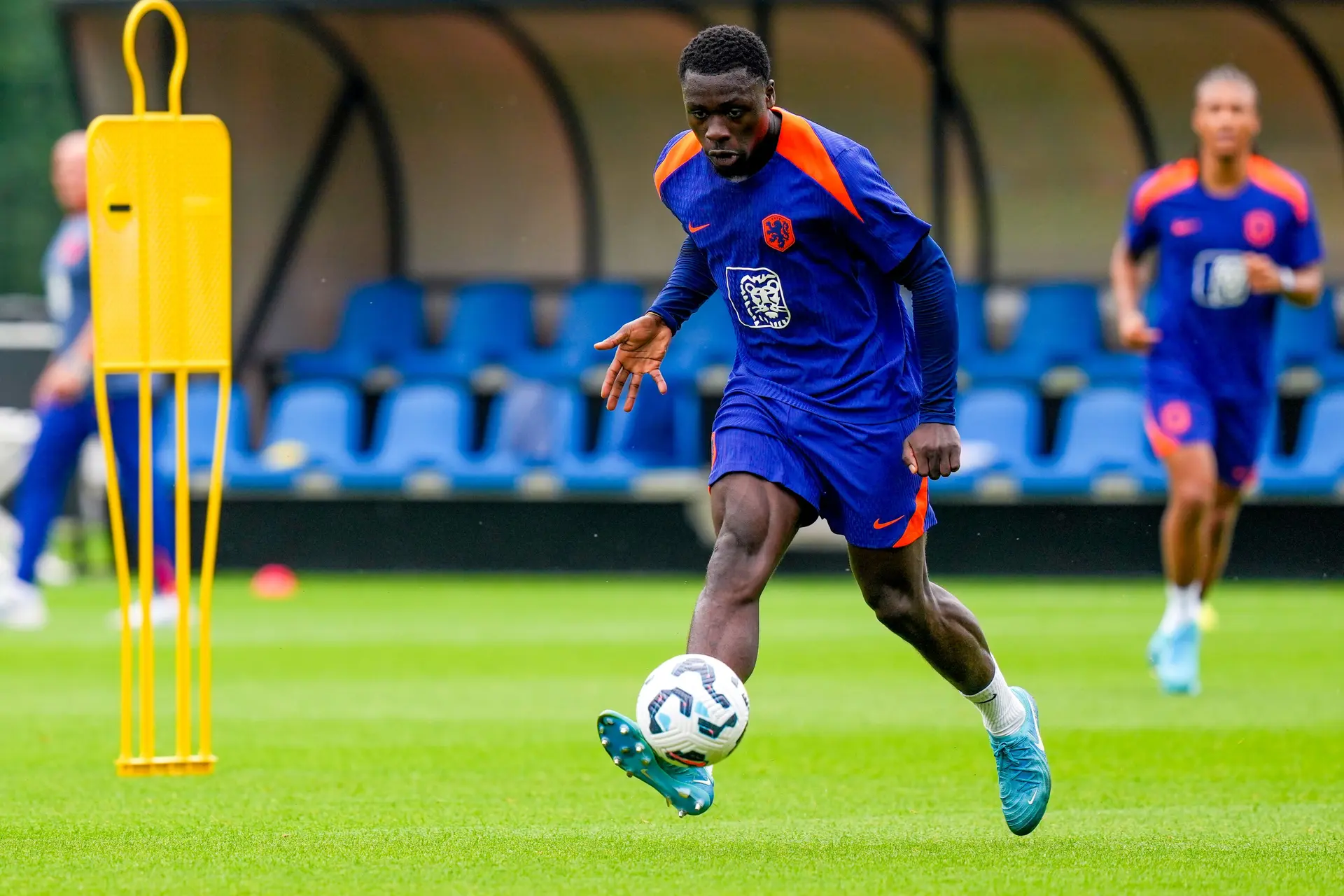Koeman licht keuze voor Brobbey toe: 'Dit is weer een andere wedstrijd dan tegen Bosnië'