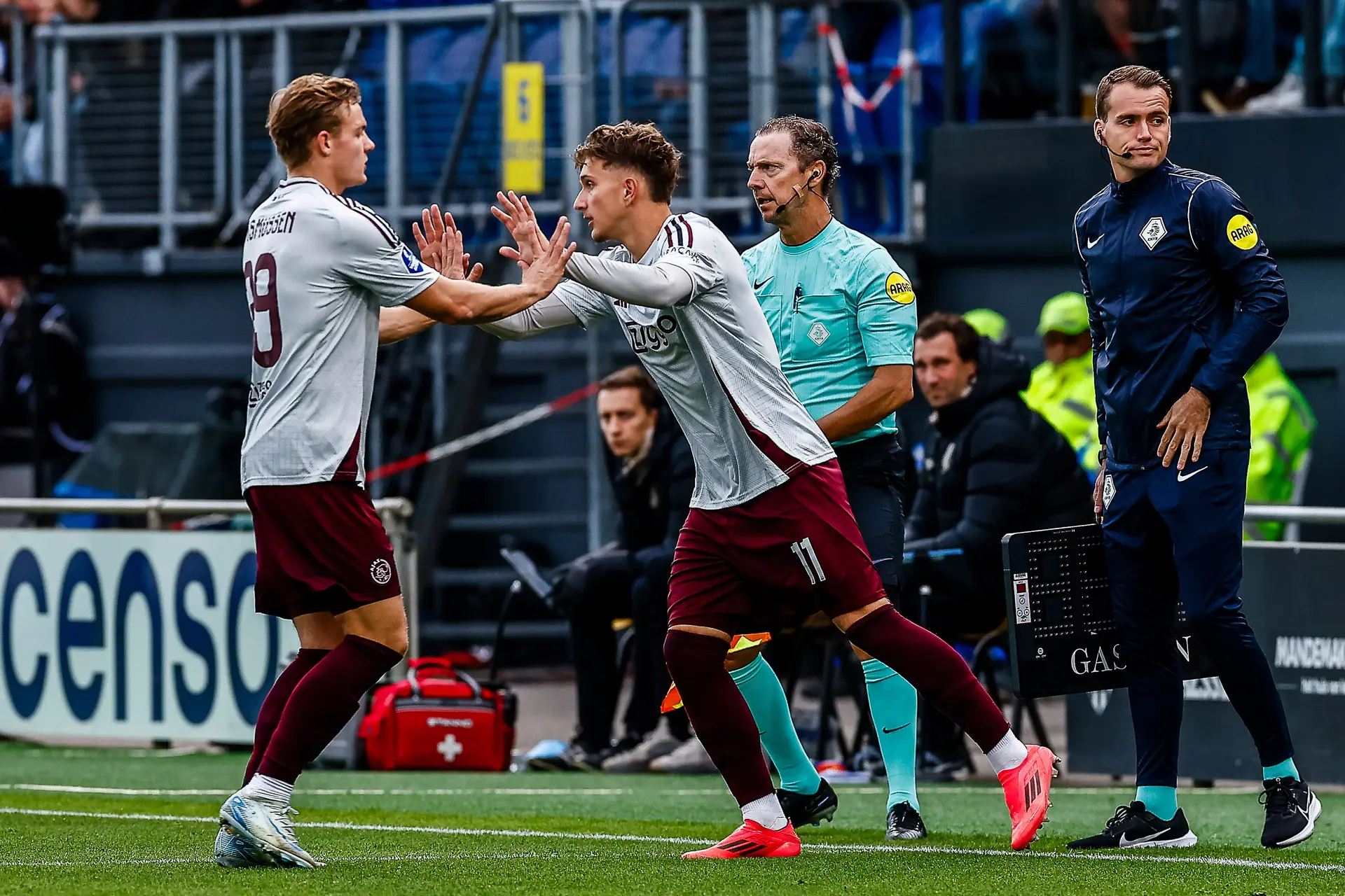 Godts ziet Farioli 'roteren' bij Ajax: 'Iedereen krijgt kans op speeltijd'