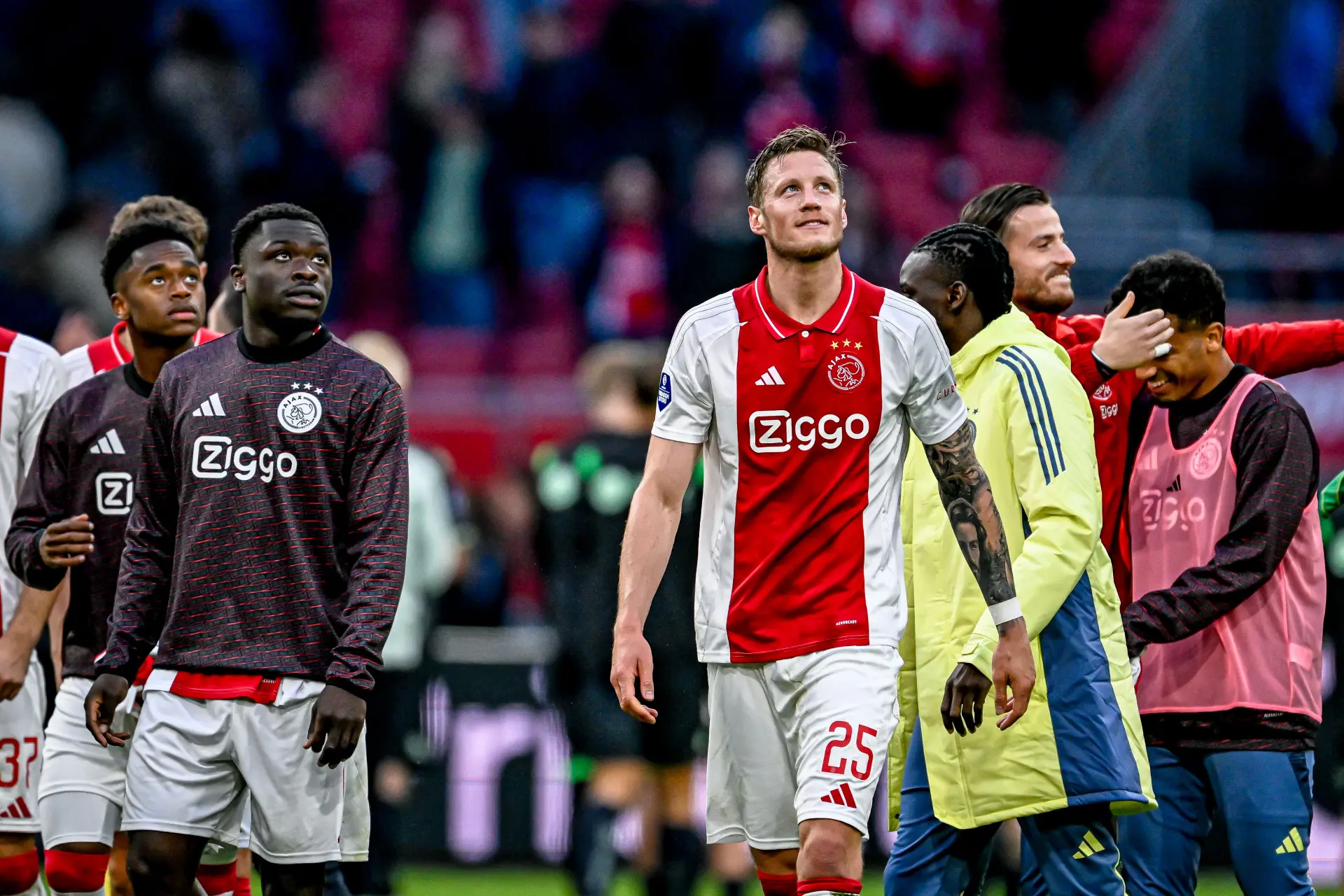 brobbey weghorst ajax 24 25