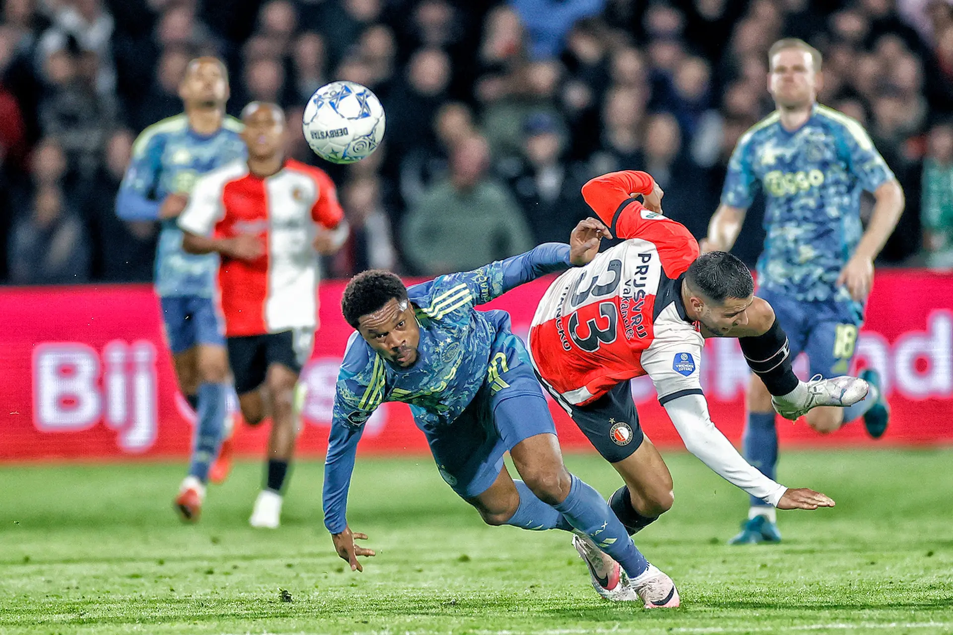 Zwart legt uit: zo neutraliseerde Ajax middels Akpom de linkerkant van Feyenoord