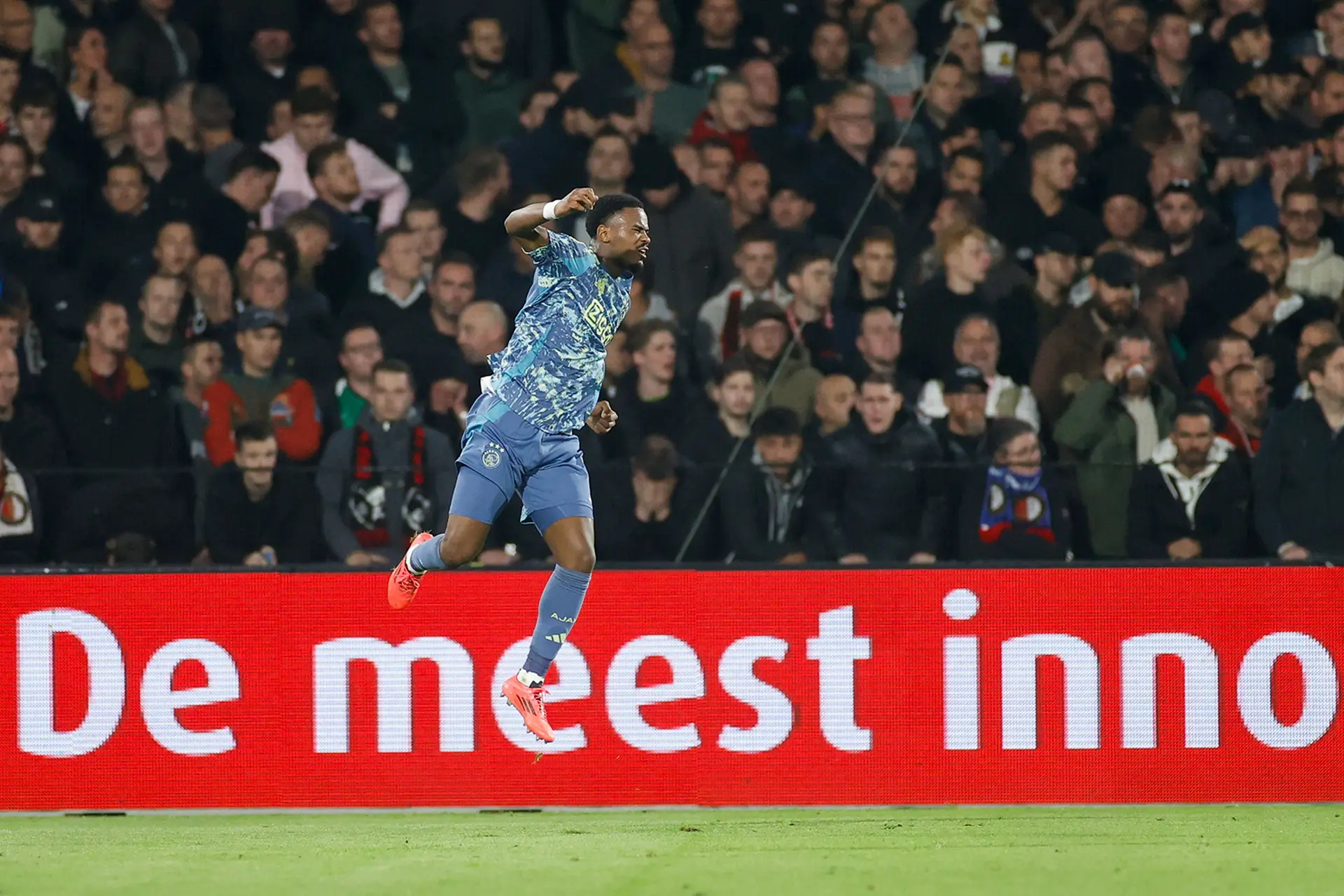 Hato zag Ajax dezelfde intensiteit hebben als Feyenoord: 'Waardoor we duels wonnen'