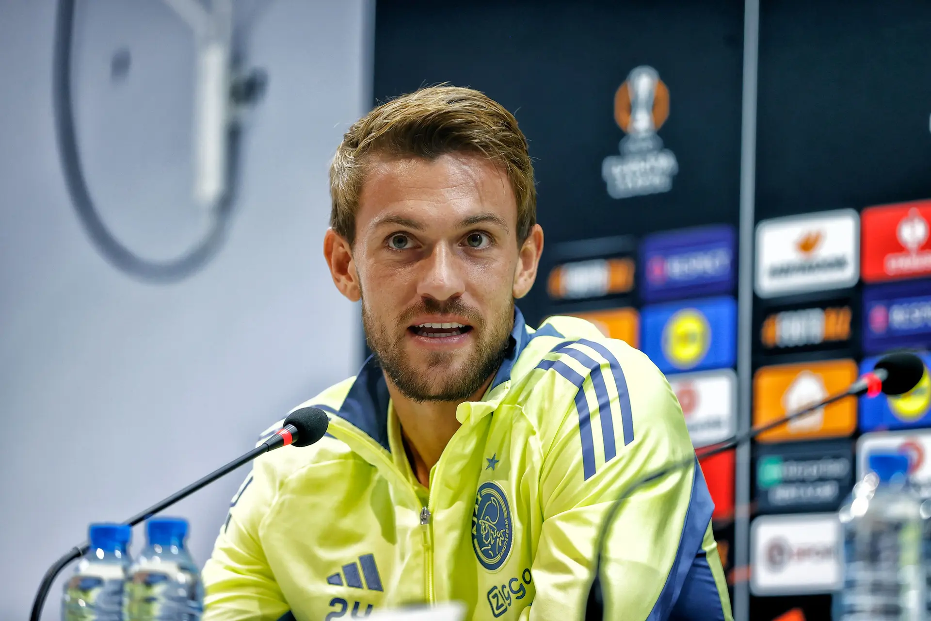 Rugani moest op luchthaven Baku blijven: 'Ik heb tijdens wachten even op de grond geslapen'