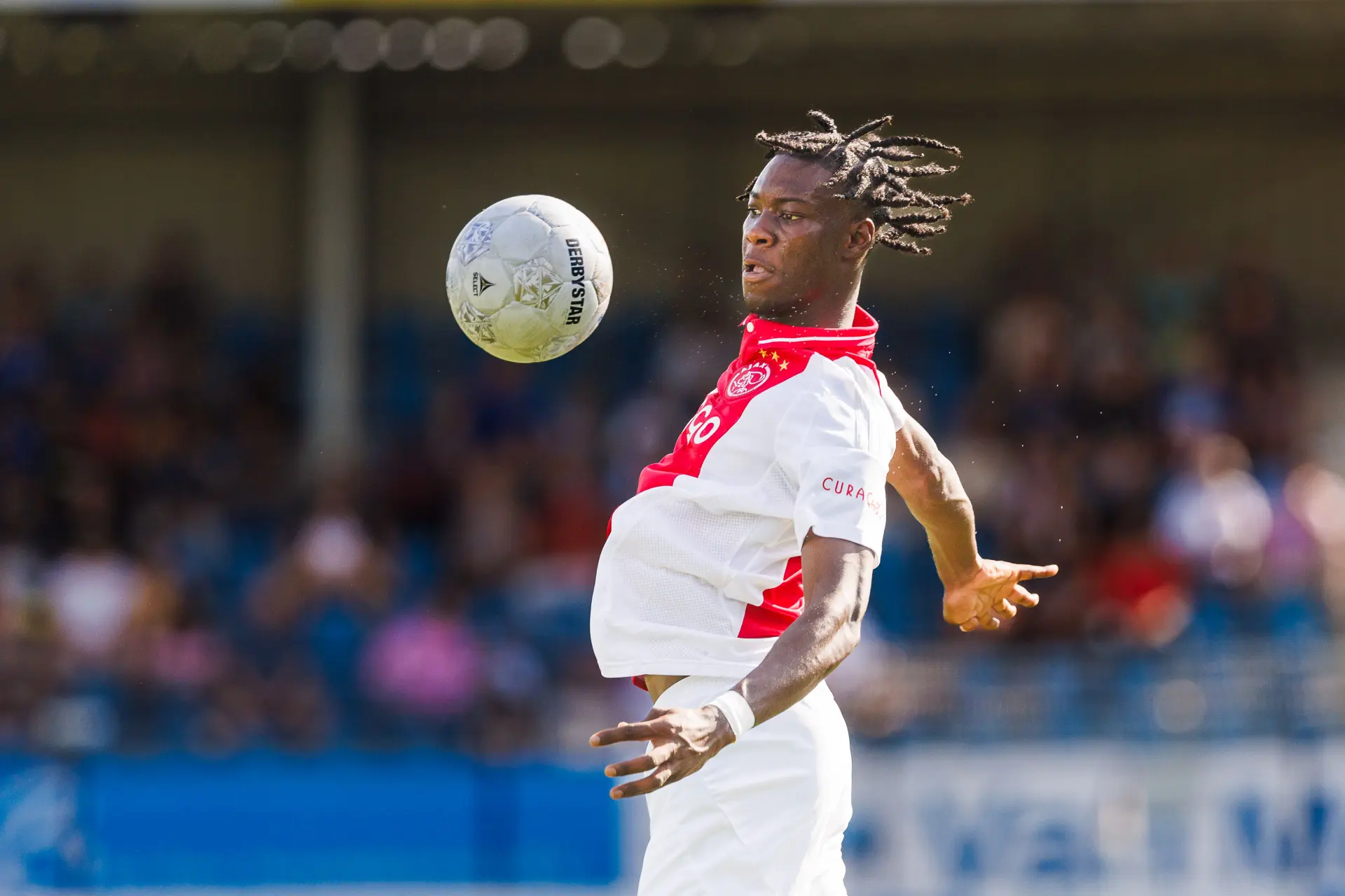 Konadu wil als echte prof naar Ajax 1: 'Je bent er nog niet, maar wel heel dichtbij'