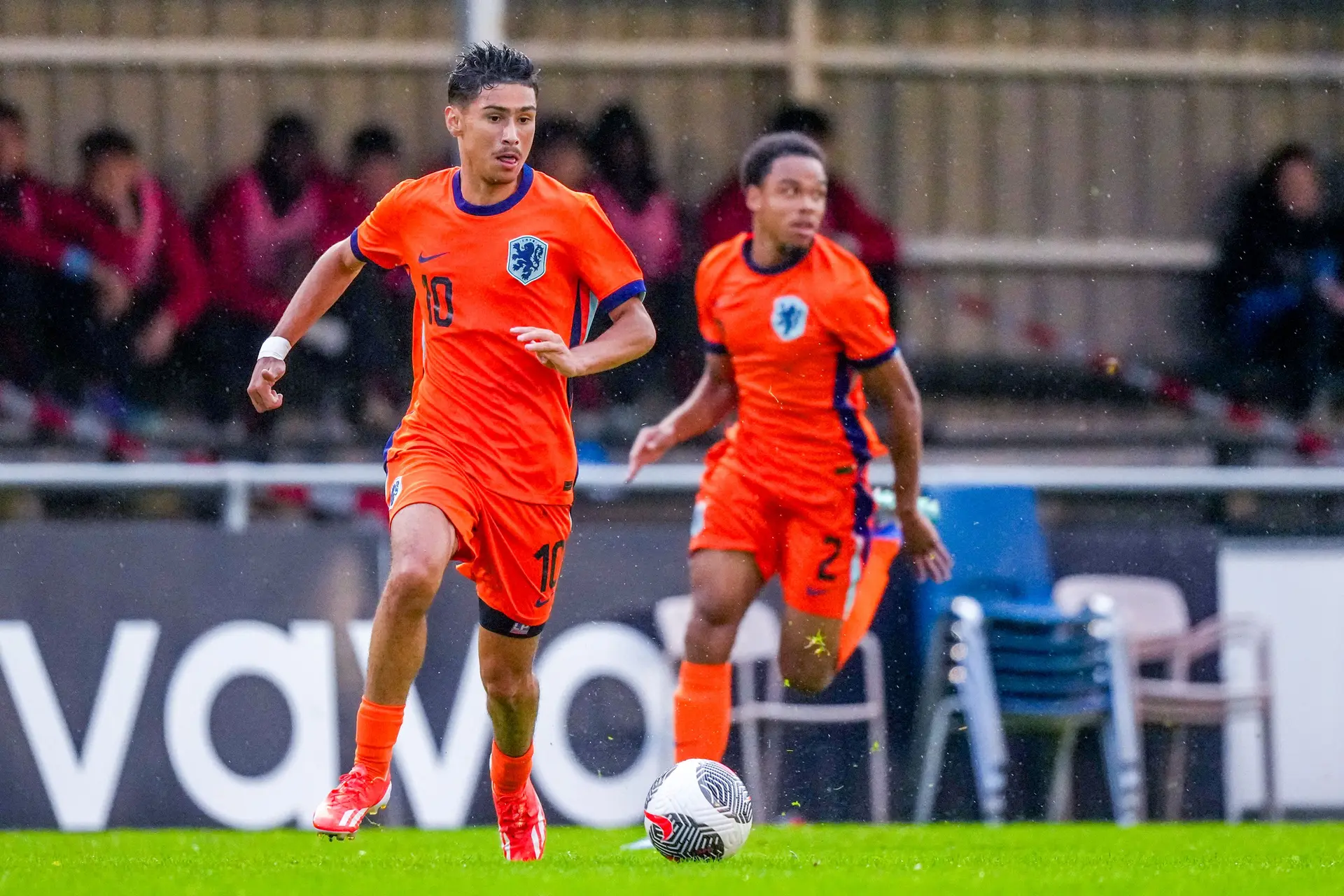 Ünüvar en Nash trefzeker tijdens grote zege Oranje O17