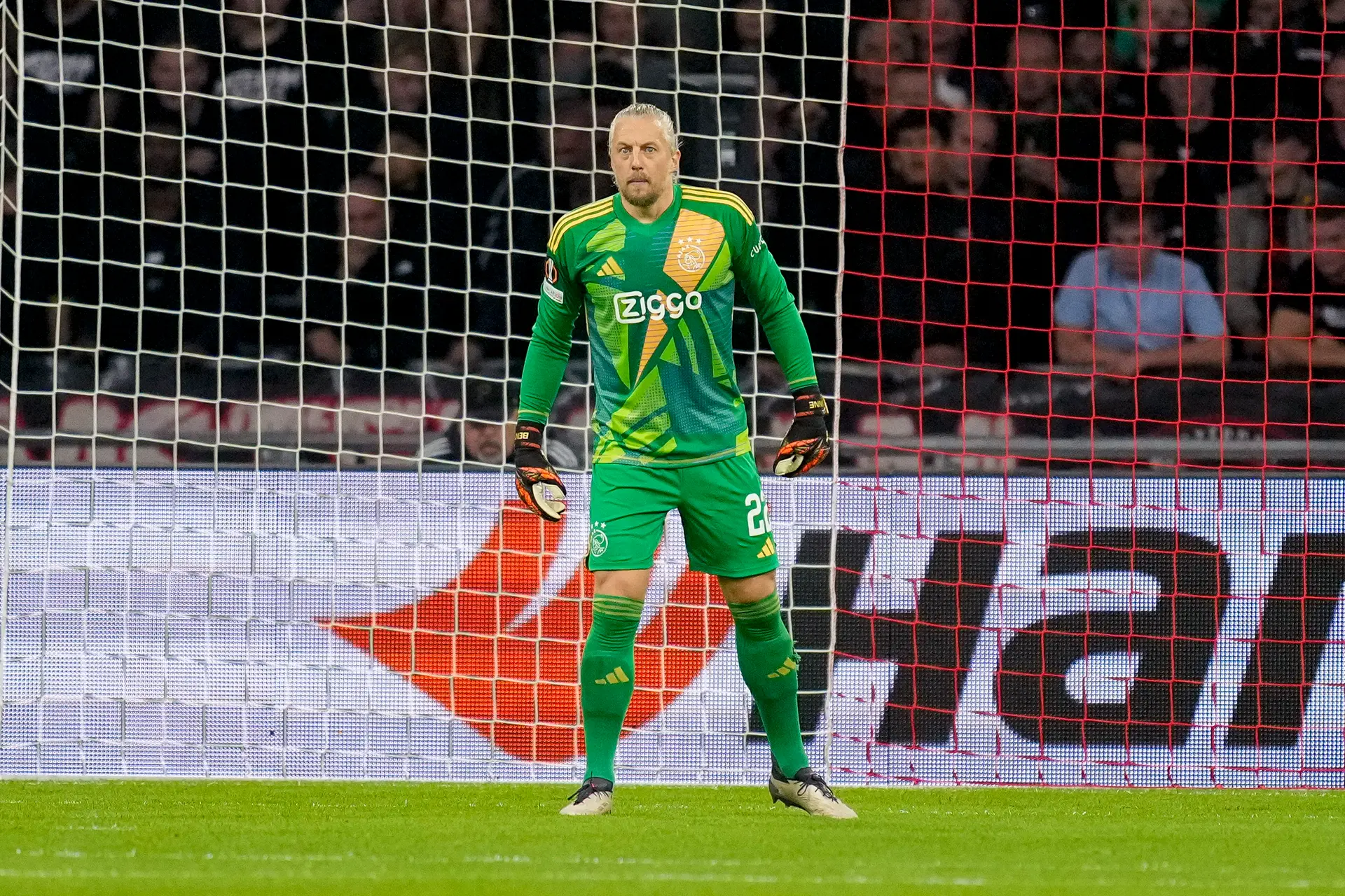 Pasveer eist verbetering tegen FK Qarabag: 'Verdedigend sterker staan en minder kansen weggeven'