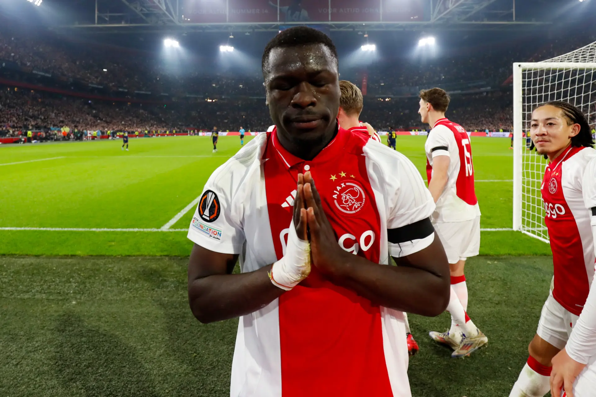 Brobbey: 'Farioli zei dat ik goed op weg ben, dat gaf me extra motivatie'