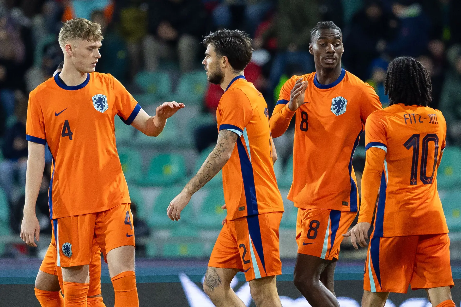 Debutant Fitz-Jim en invaller Baas spelen met Jong Oranje gelijk in Slowakije