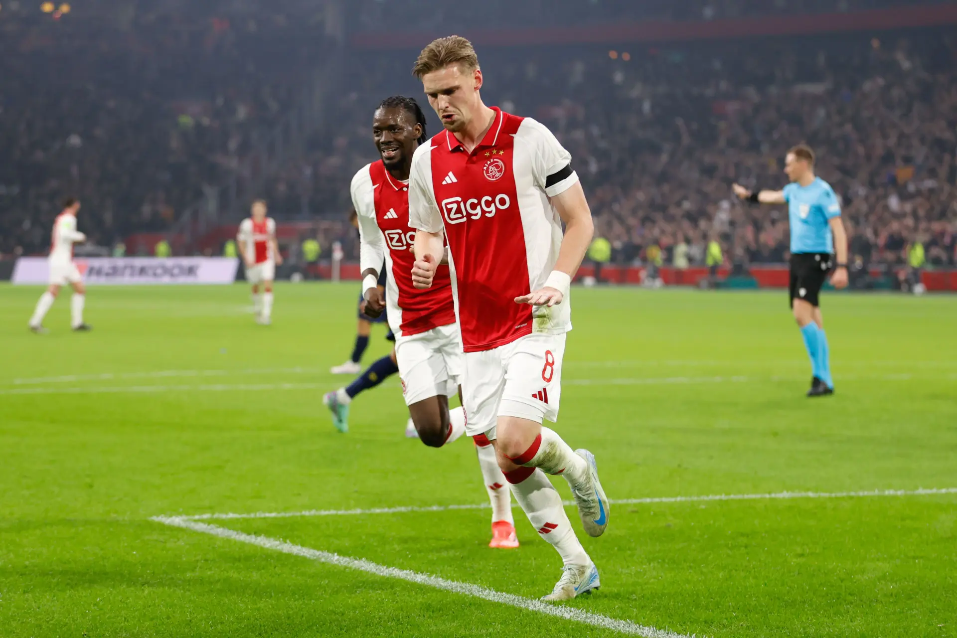 Taylor: 'Kracht van het team dat iedereen mee kan spelen en hoog niveau haalt'