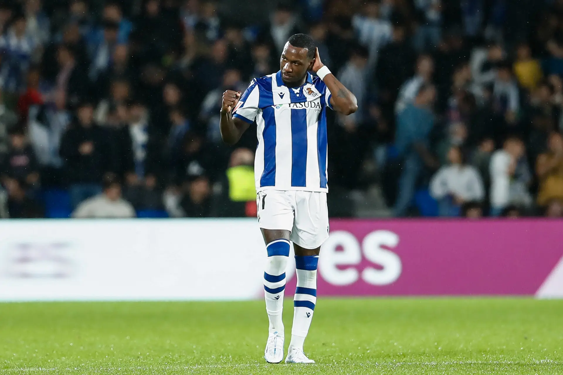 sheraldo becker real sociedad fc barcelona 24 25
