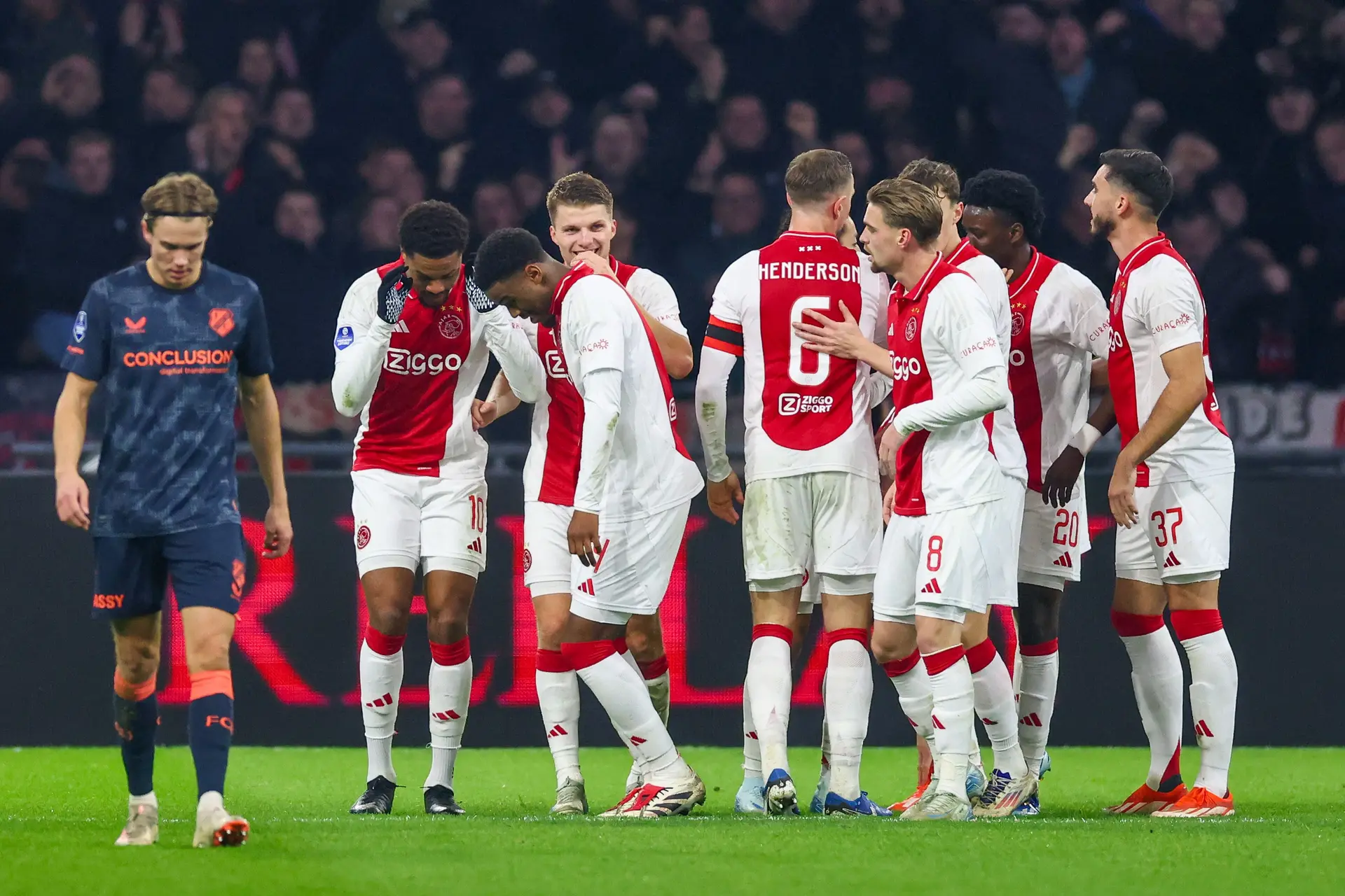 AD verwacht vier wijzigingen in basisopstelling Ajax voor uitduel met AZ