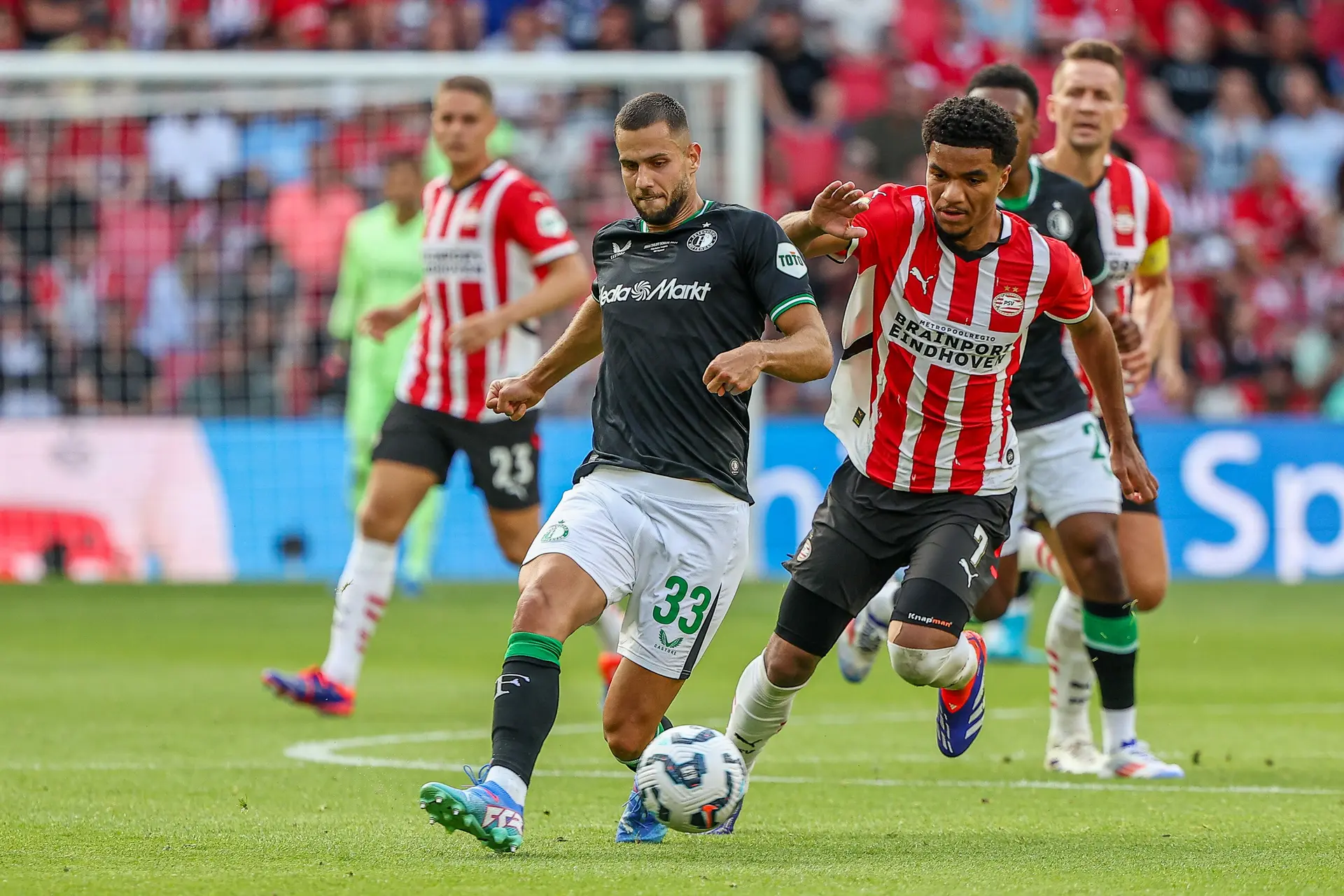 PSV heeft sterkhouders waarschijnlijk terug voor treffen met Ajax zondagmiddag