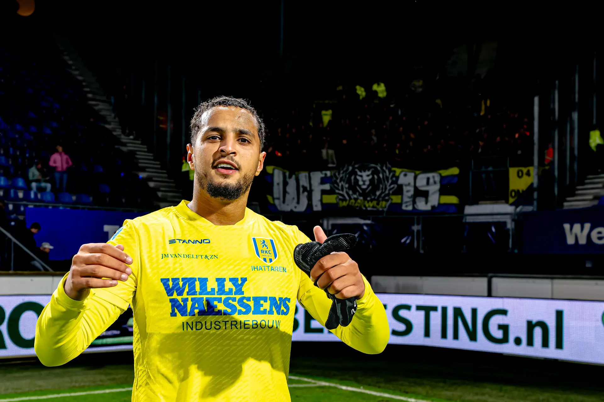 Ihattaren geconfronteerd met uitspraken uit Ajax-tijd: 'Heb nu gelukkig een cirkel om me heen'