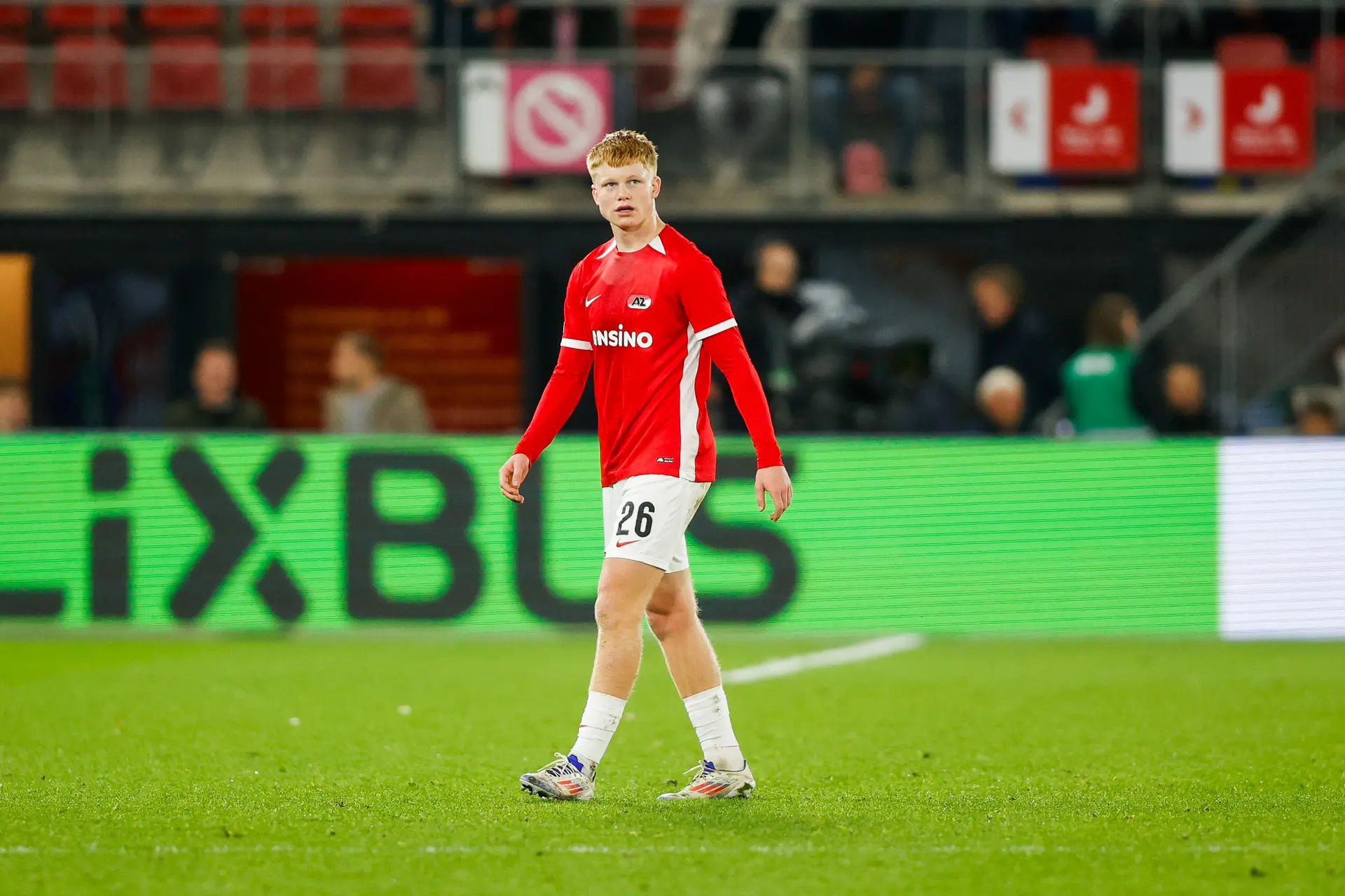 Geruchtenmolen: 'Ajax hoort torenhoge vraagprijs van AZ voor EK-sensatie Smit'