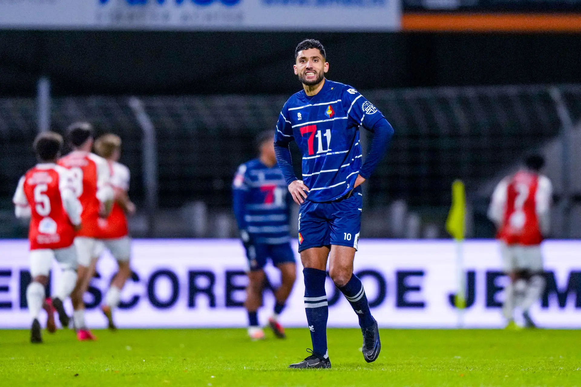 Eddahchouri: 'Als je kijkt naar de klasse en hoe ze ballen afronden, heb je terecht verloren'