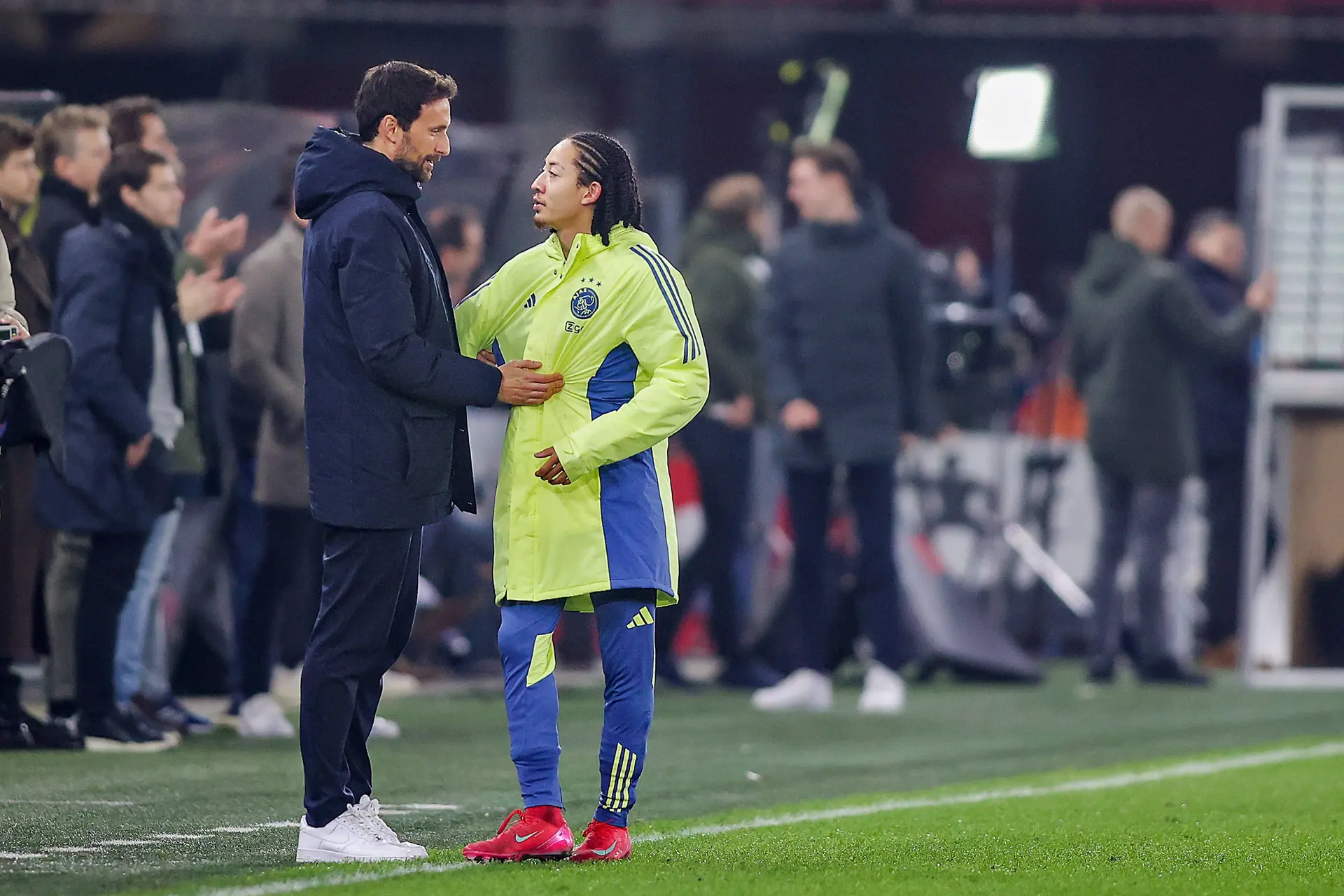 Fitz-Jim ziet Ajax tekortkomen in 'derde fase': 'Aardig veldspel laten zien'