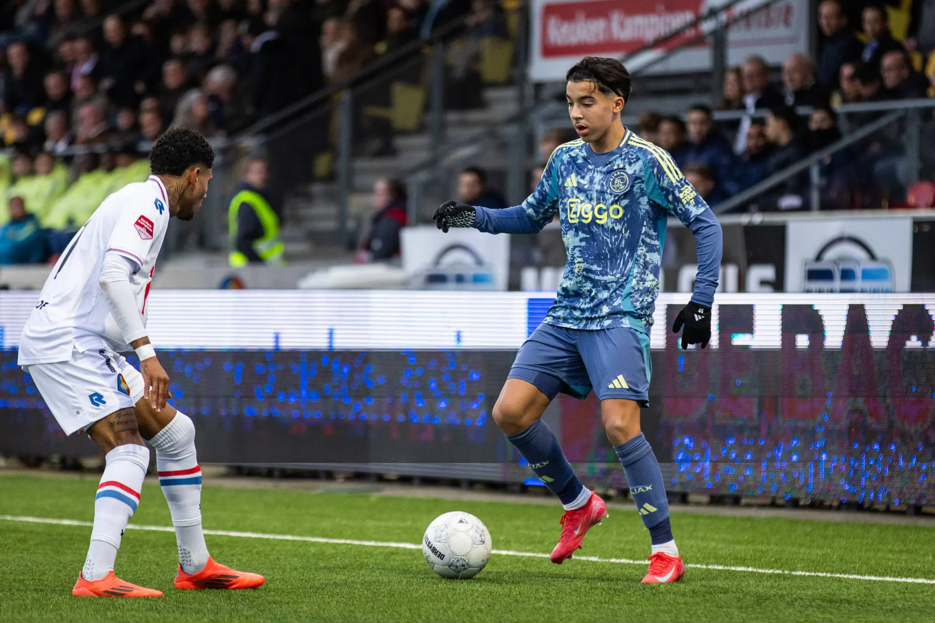 'Bounida en Ajax komen er niet meer uit; Belg lijkt Ajax deze winter nog te gaan verlaten'