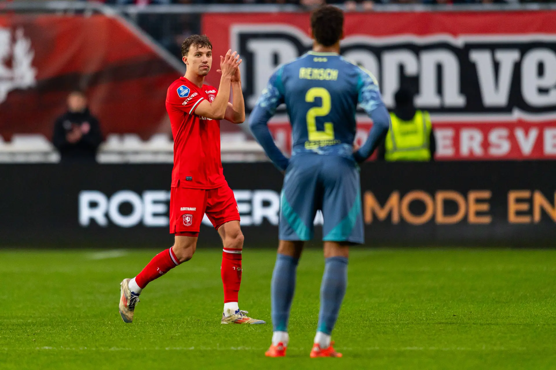 Vink beoordeelt Ajax-transfer: 'Goed op middenveld, maar nu moet hij rechtsback spelen'