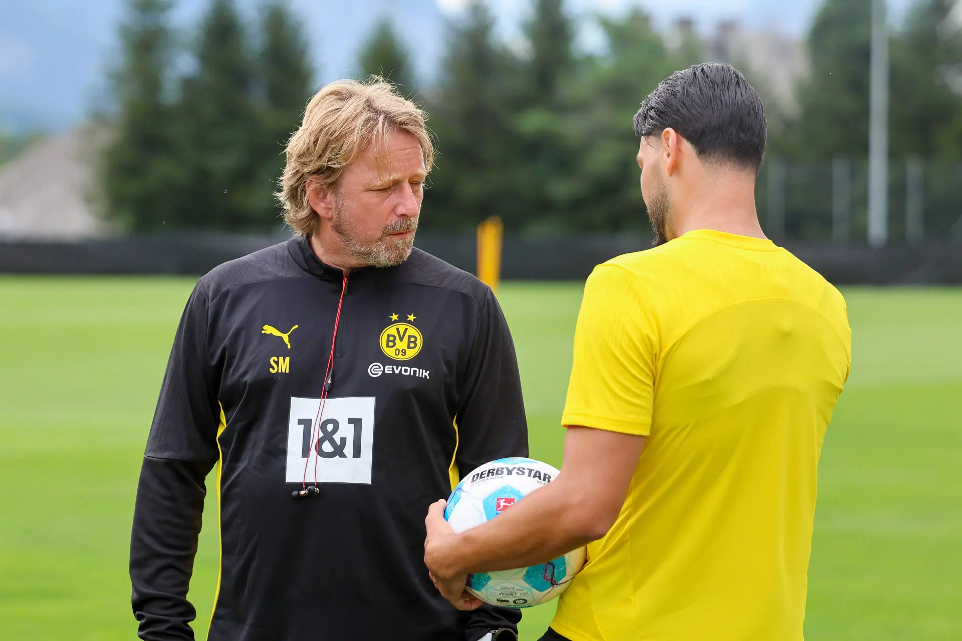 [Update] Mislintat maakt zichzelf opnieuw onmogelijk en is ontslagen bij Borussia Dortmund