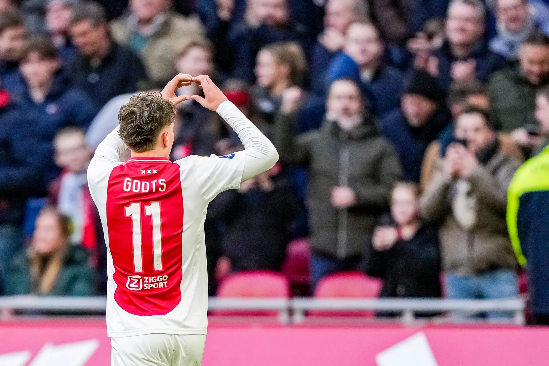 Godts blijft realistisch: ‘Ik zou ook het liefst ‘champagnevoetbal’ willen spelen, maar dat gaat niet altijd'