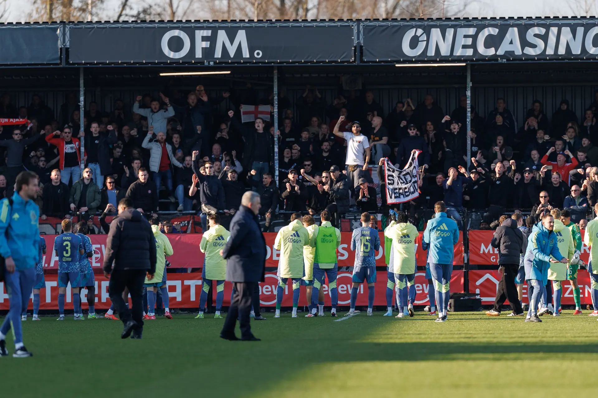 Rondom Ajax: Ajax heeft na 24 speelrondes meer punten dan in successeizoen