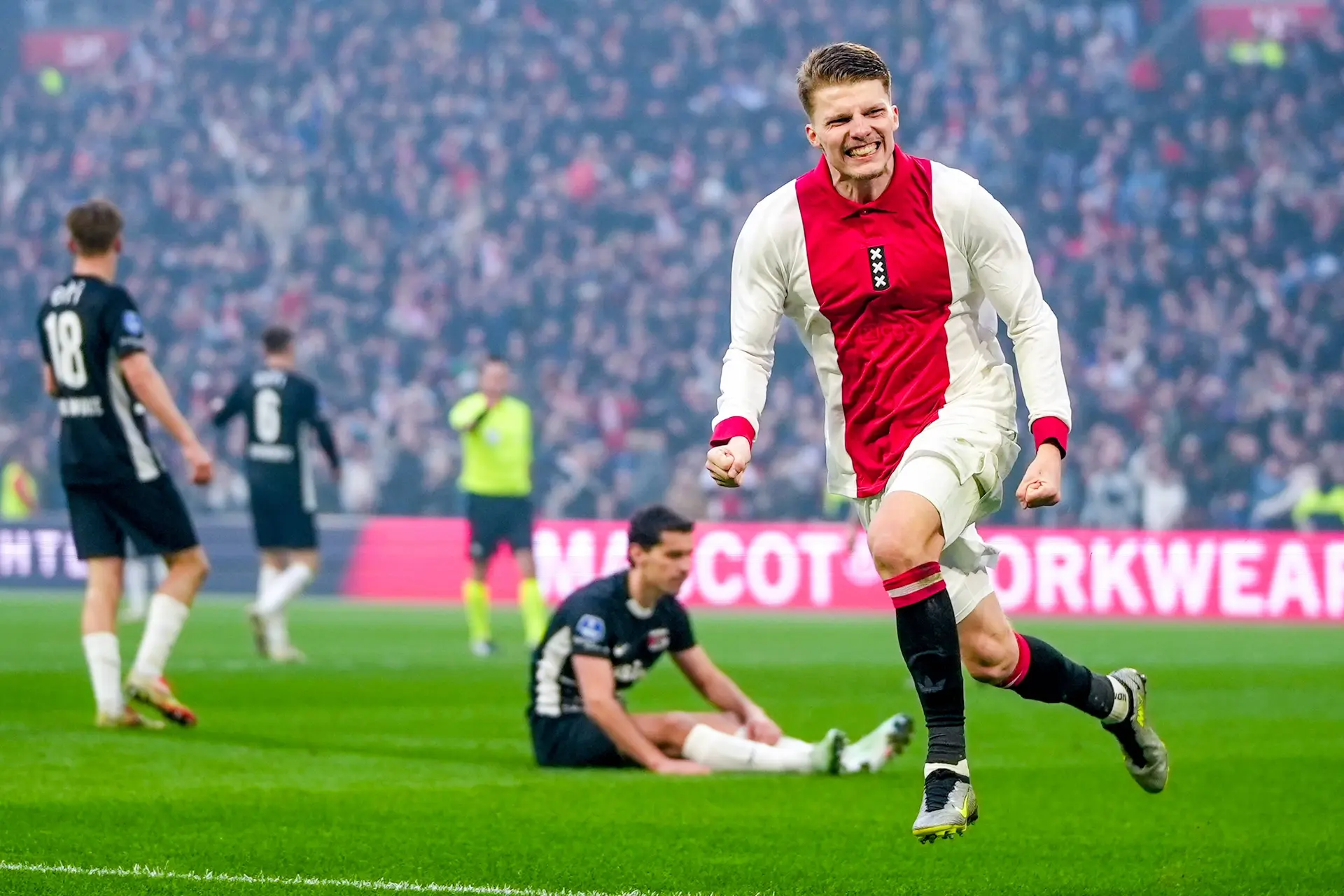 Gaaei kwam uit een diep dal: 'Gaan inzien dat er belangrijkere dingen zijn dan voetbal'
