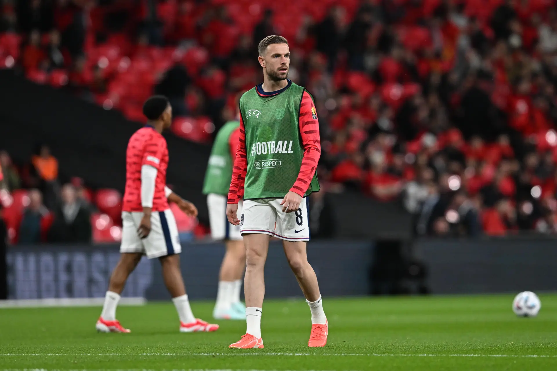 Henderson valt in tijdens Engelse zege, Traoré helpt Burkina Faso langs Djibouti