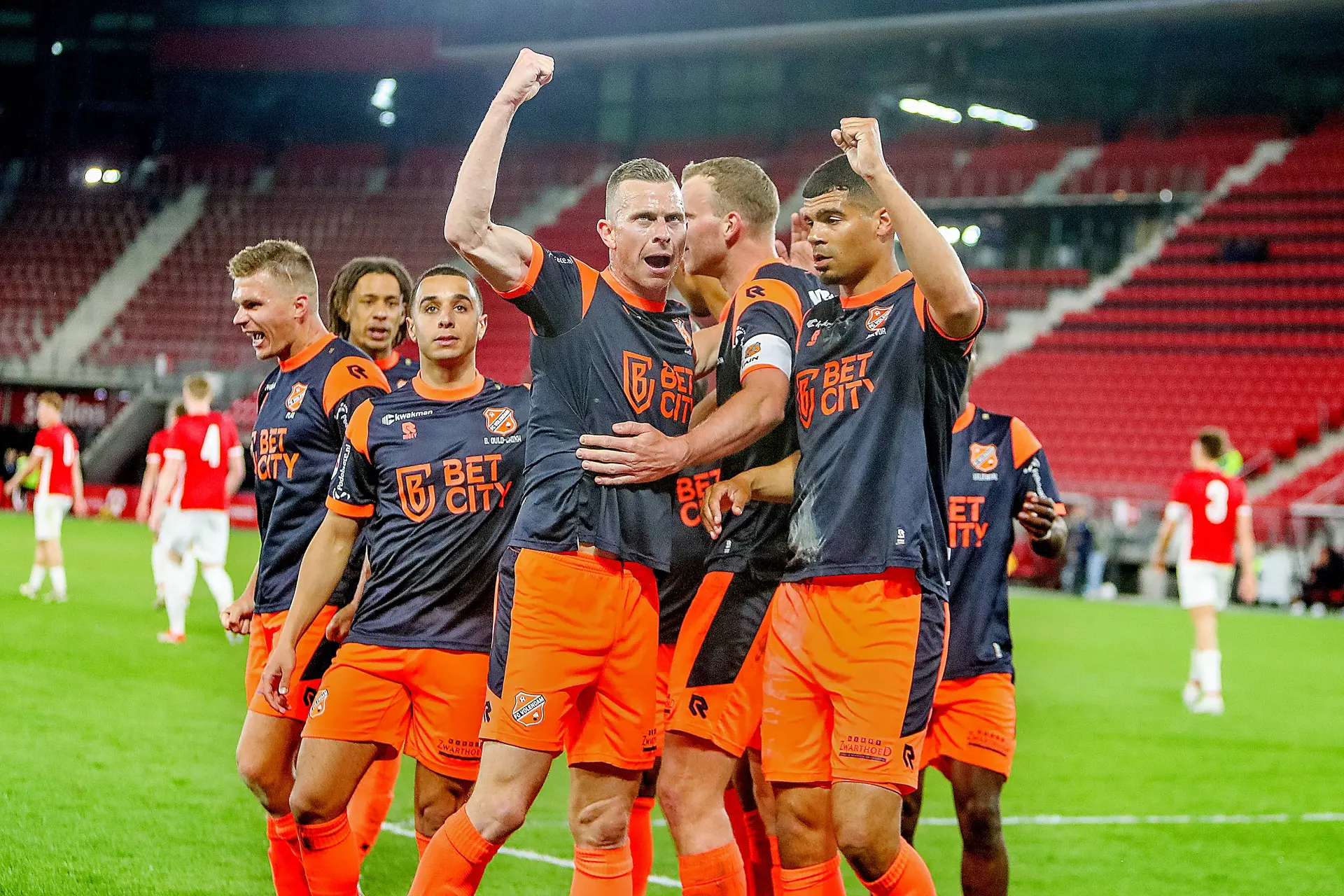 FC Volendam en Anita na één seizoen terug in Eredivisie na nipte zege