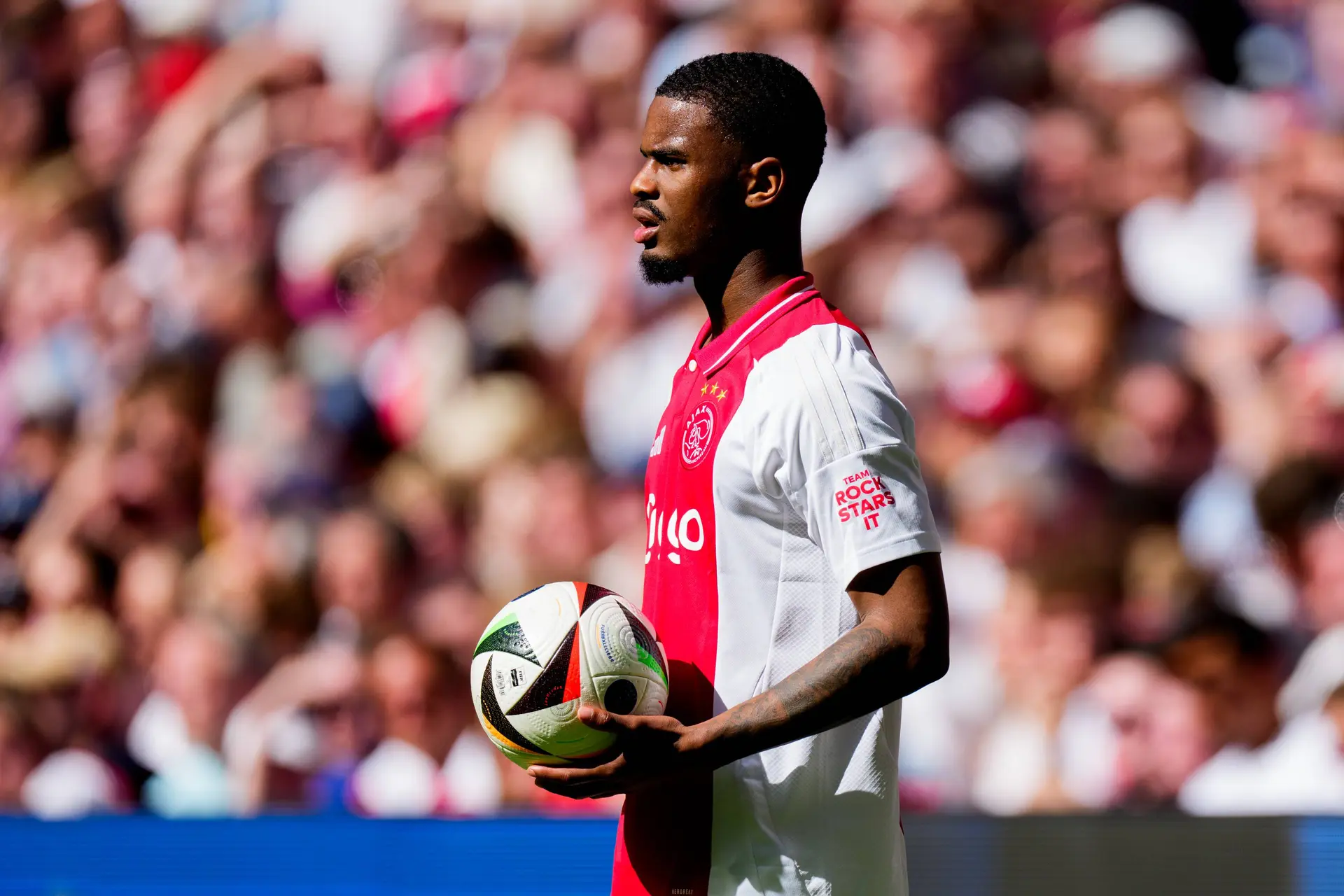Hato blijft mogelijk toch langer bij Ajax: 'Houdt zelf de optie open om nog een jaar te blijven'