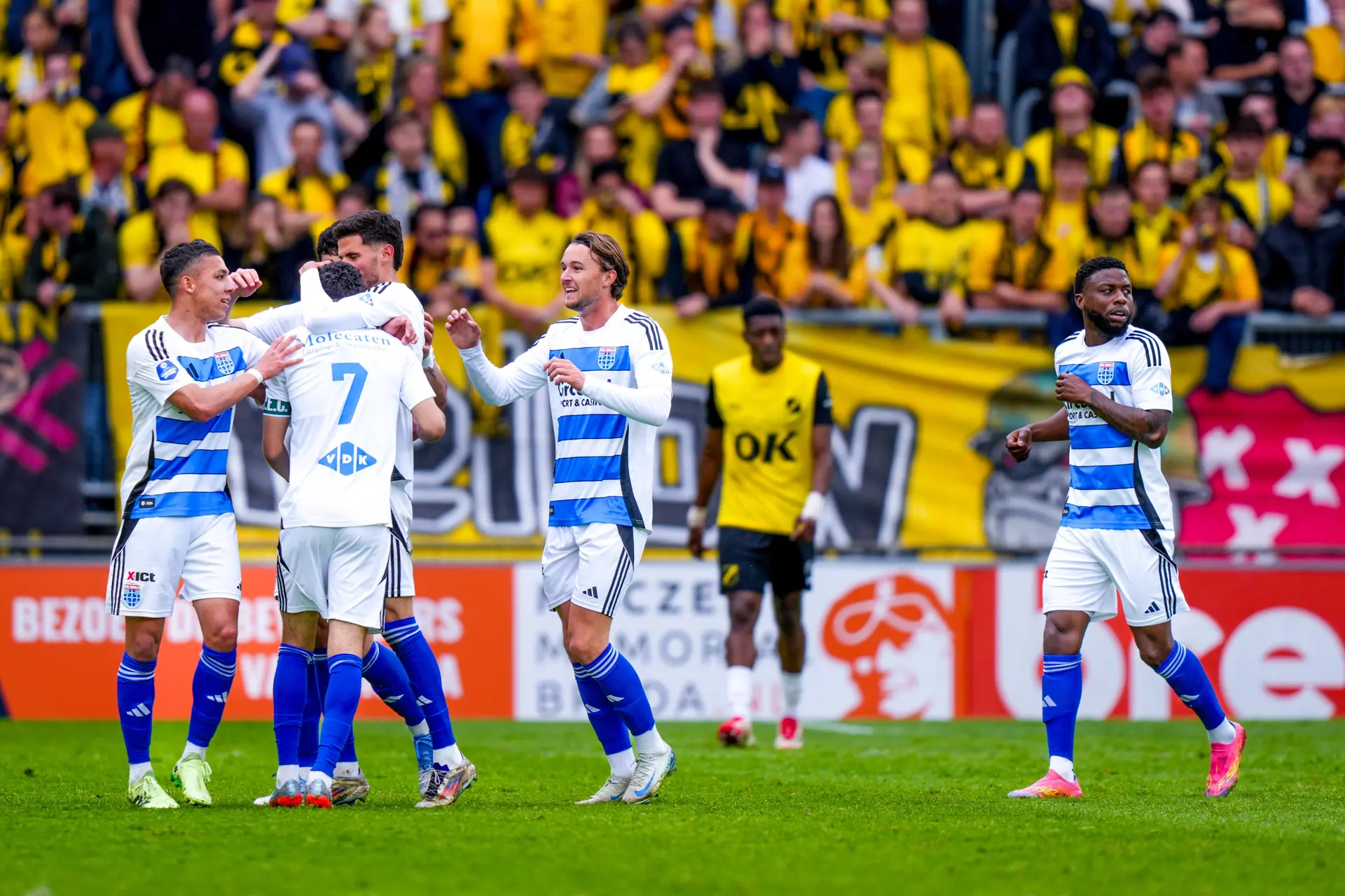 LIVE 12.15 uur | PEC Zwolle - Go Ahead Eagles (0-0)