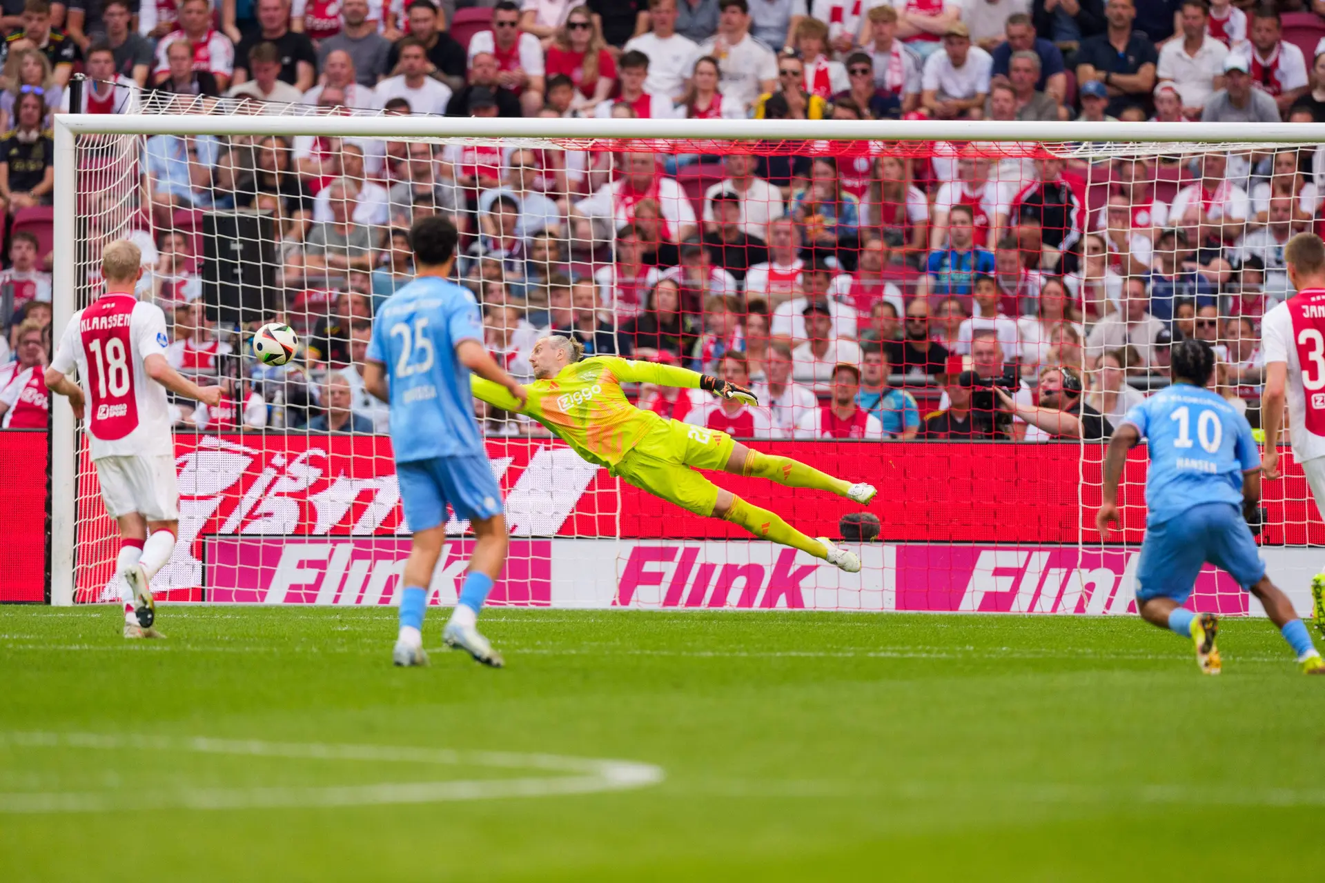 Hansen heeft geen spijt van goal tegen Ajax: 'Hoop wel dat ze kampioen worden, daar niet van'